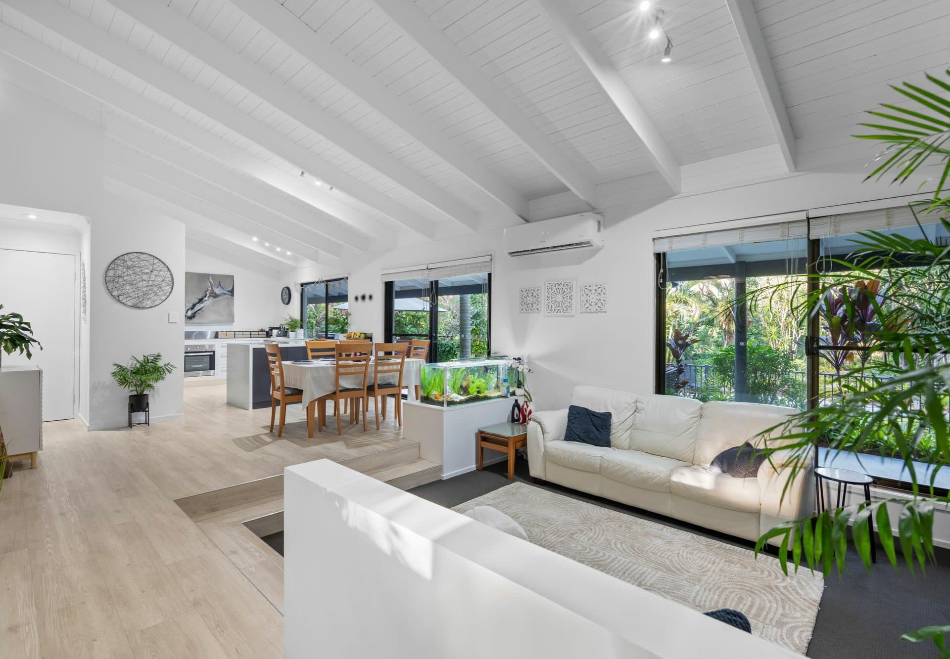 3 Woodland Drive, Reedy Creek — photo 1 of 5