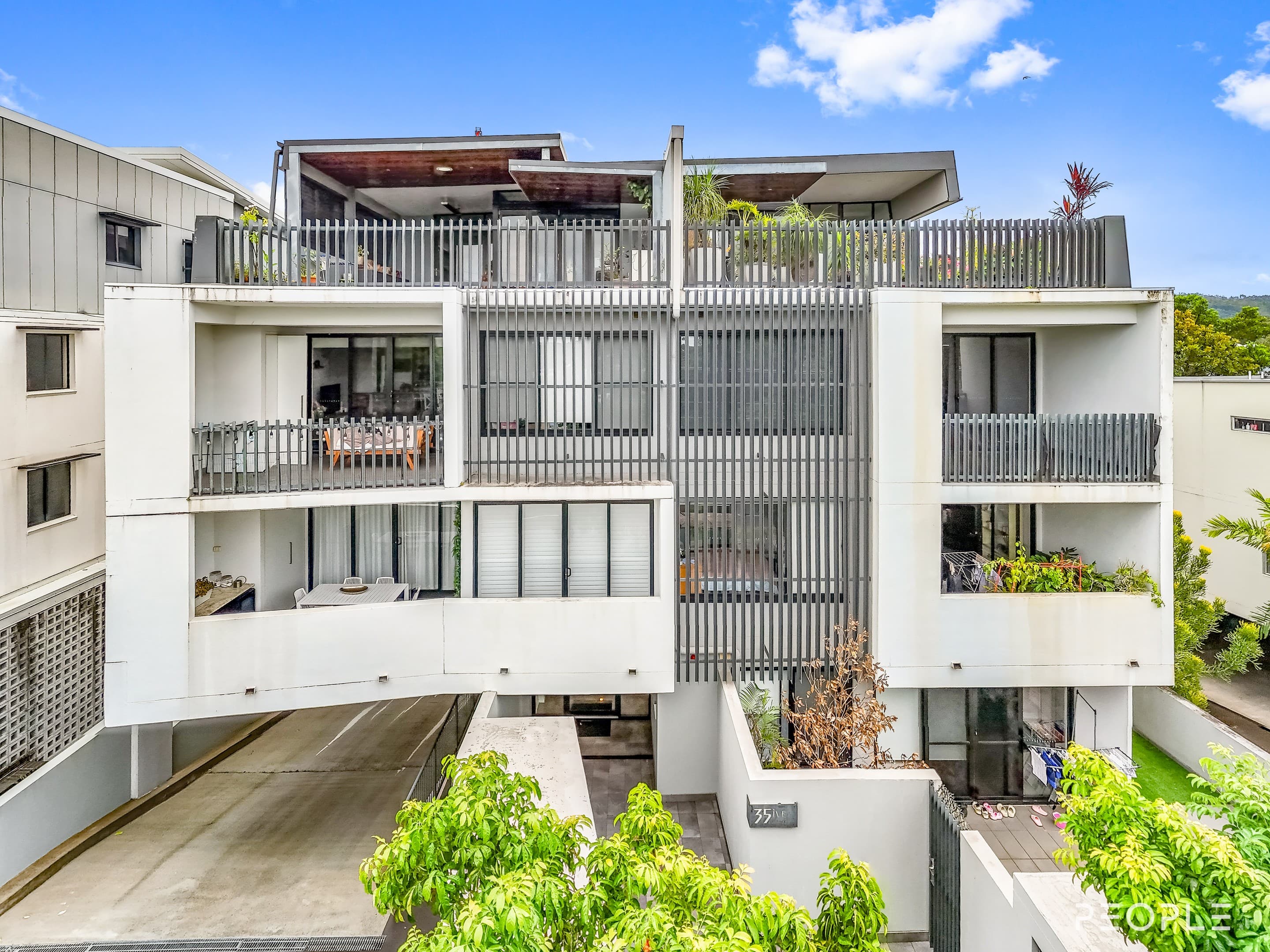 11/35 Clarence Road, Indooroopilly - Image 1