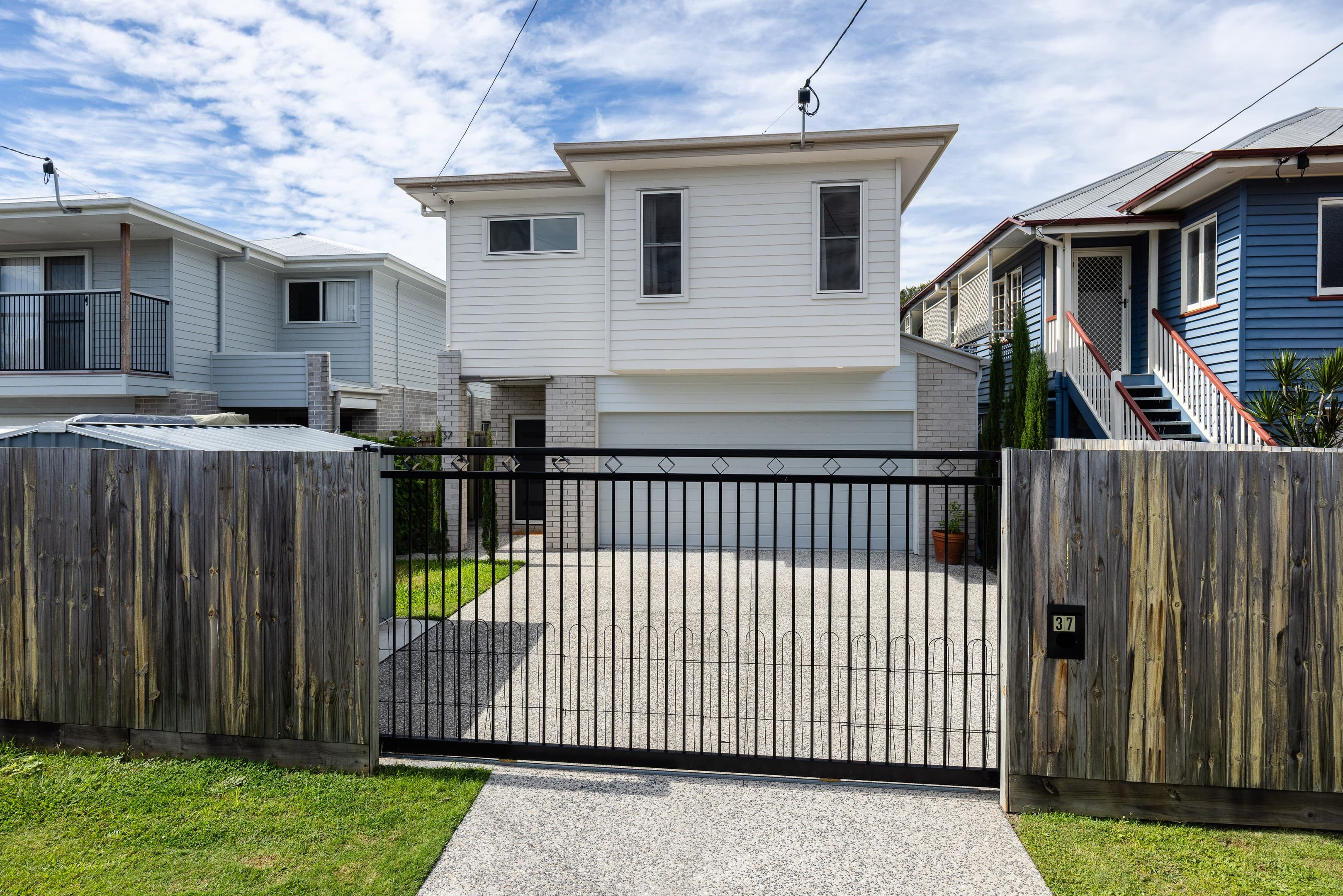 37 Smith Street, Deagon — photo 1 of 5