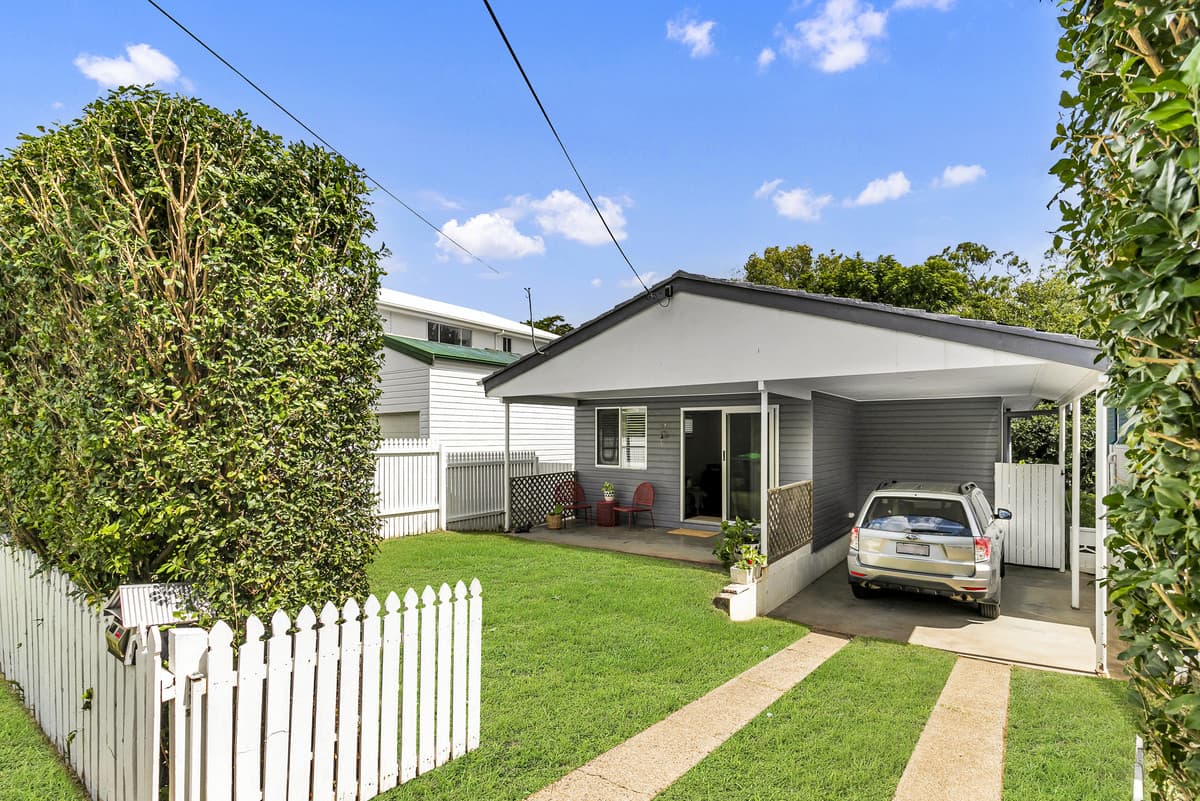 27 Ardoyne Road, Corinda - Image 1