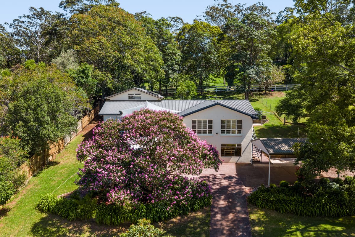 11 Buena Vista Crescent, Blue Mountain Heights