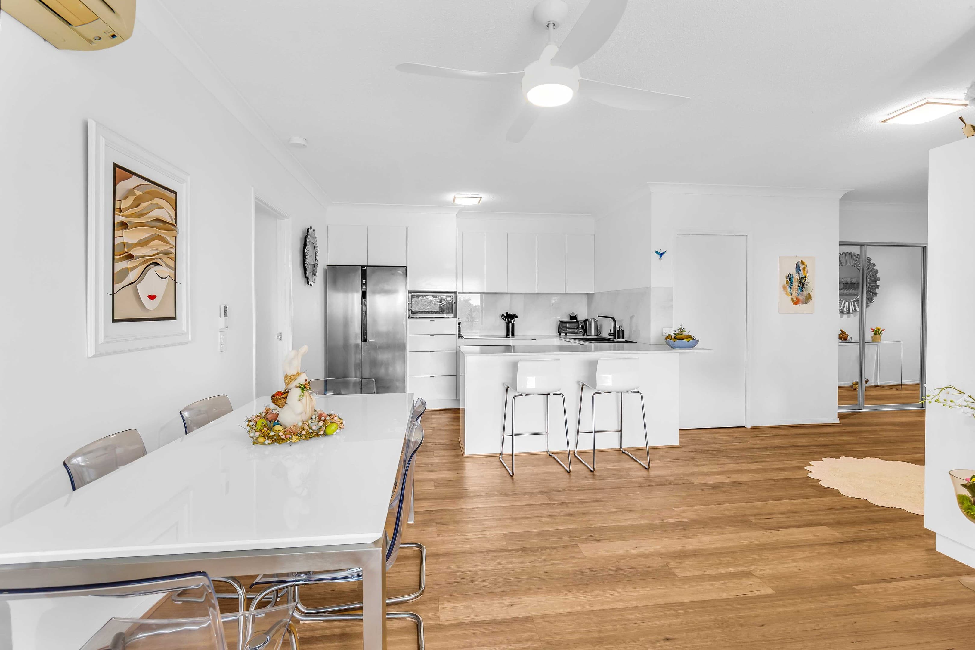 2304/12-14 Executive Drive, Burleigh Waters, Burleigh Waters — photo 1 of 5