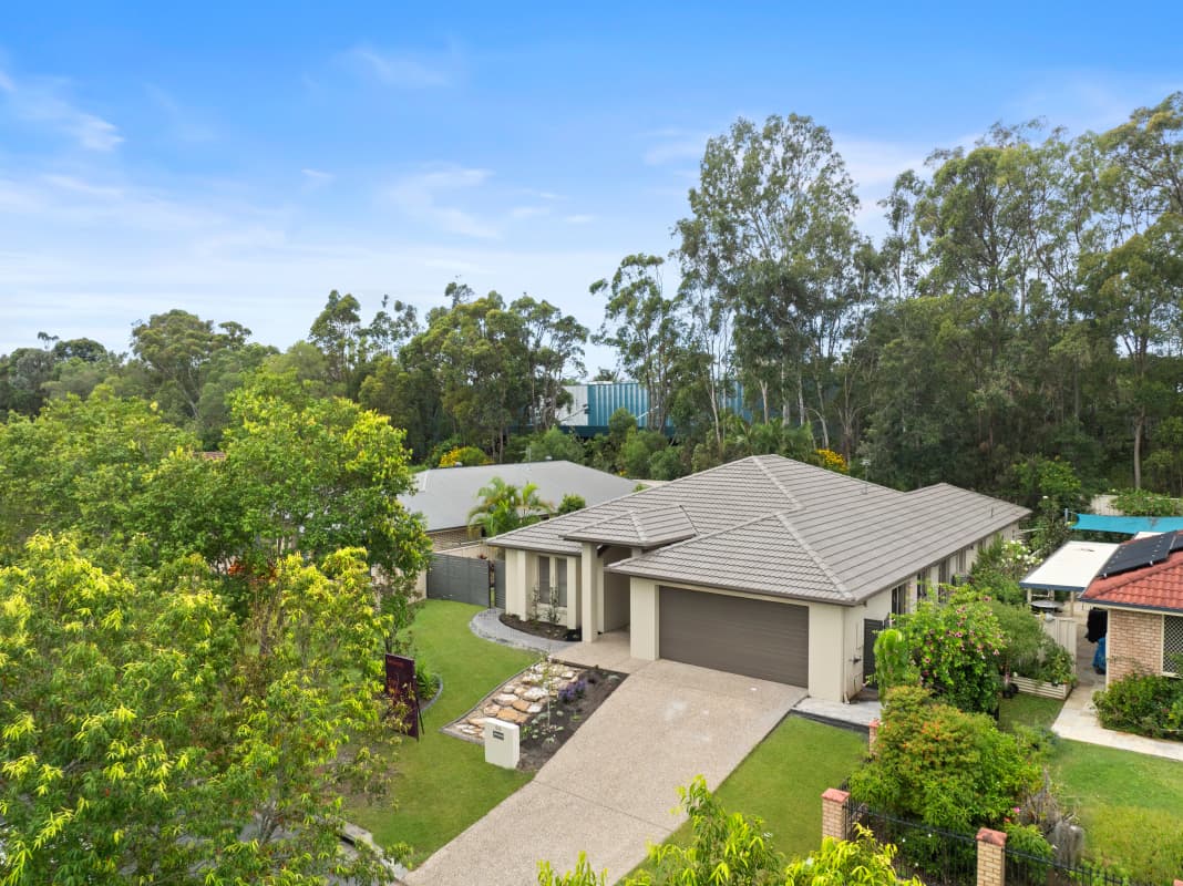 50 Dellwood Circuit, Molendinar — photo 1 of 5