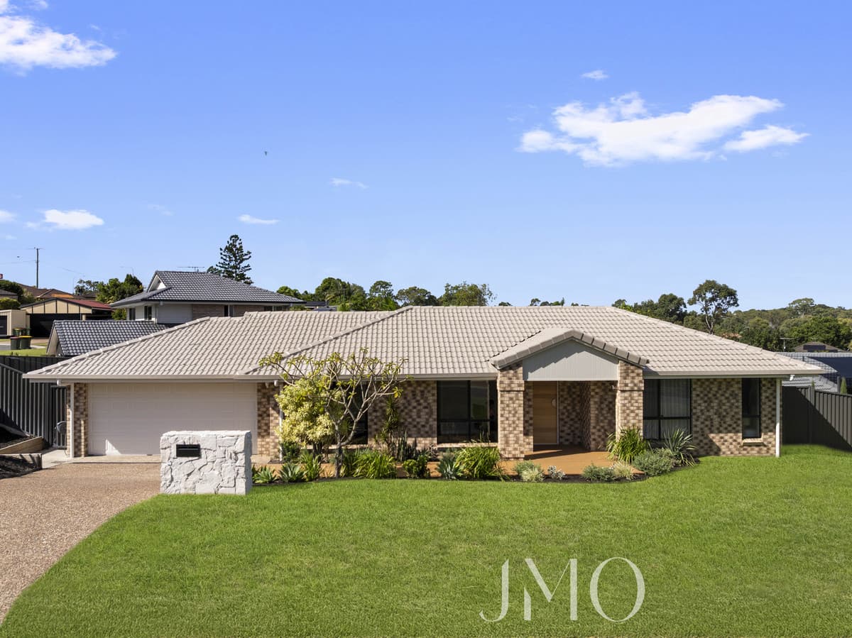 13 Merlin Place, Ormeau — photo 1 of 5