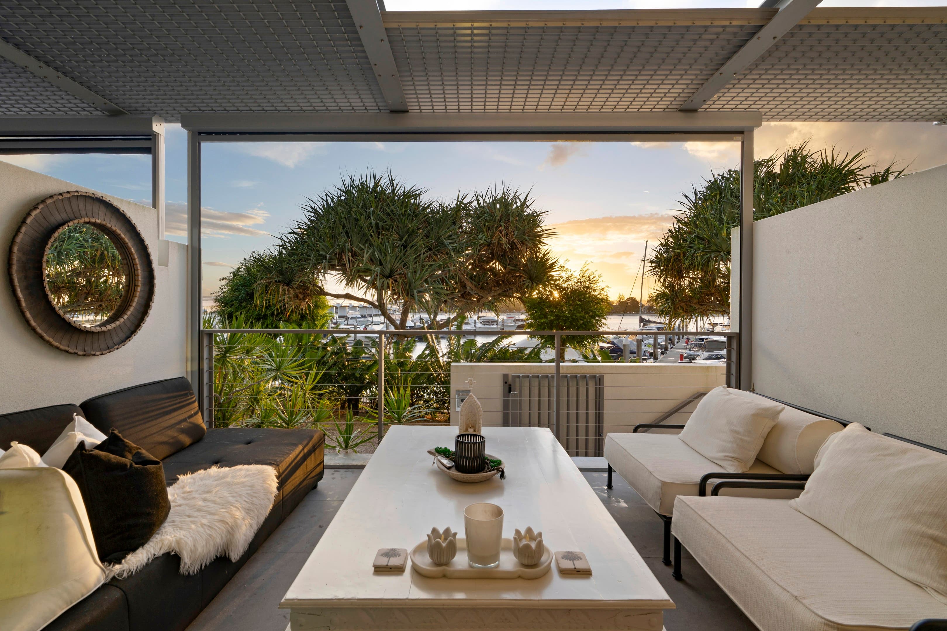 2108 Ephraim Island, Paradise Point