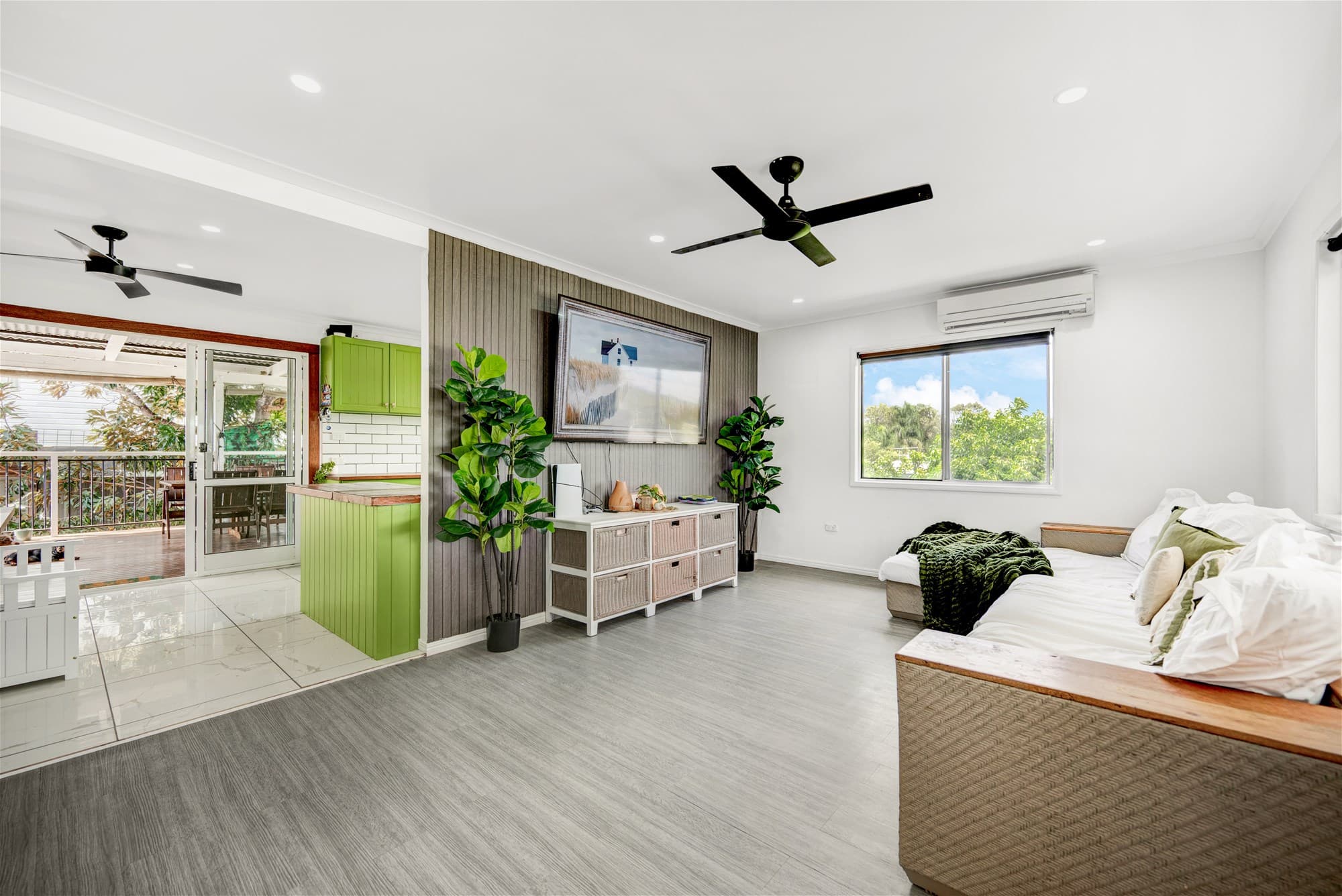18 Steed Street, West Gladstone — photo 1 of 5