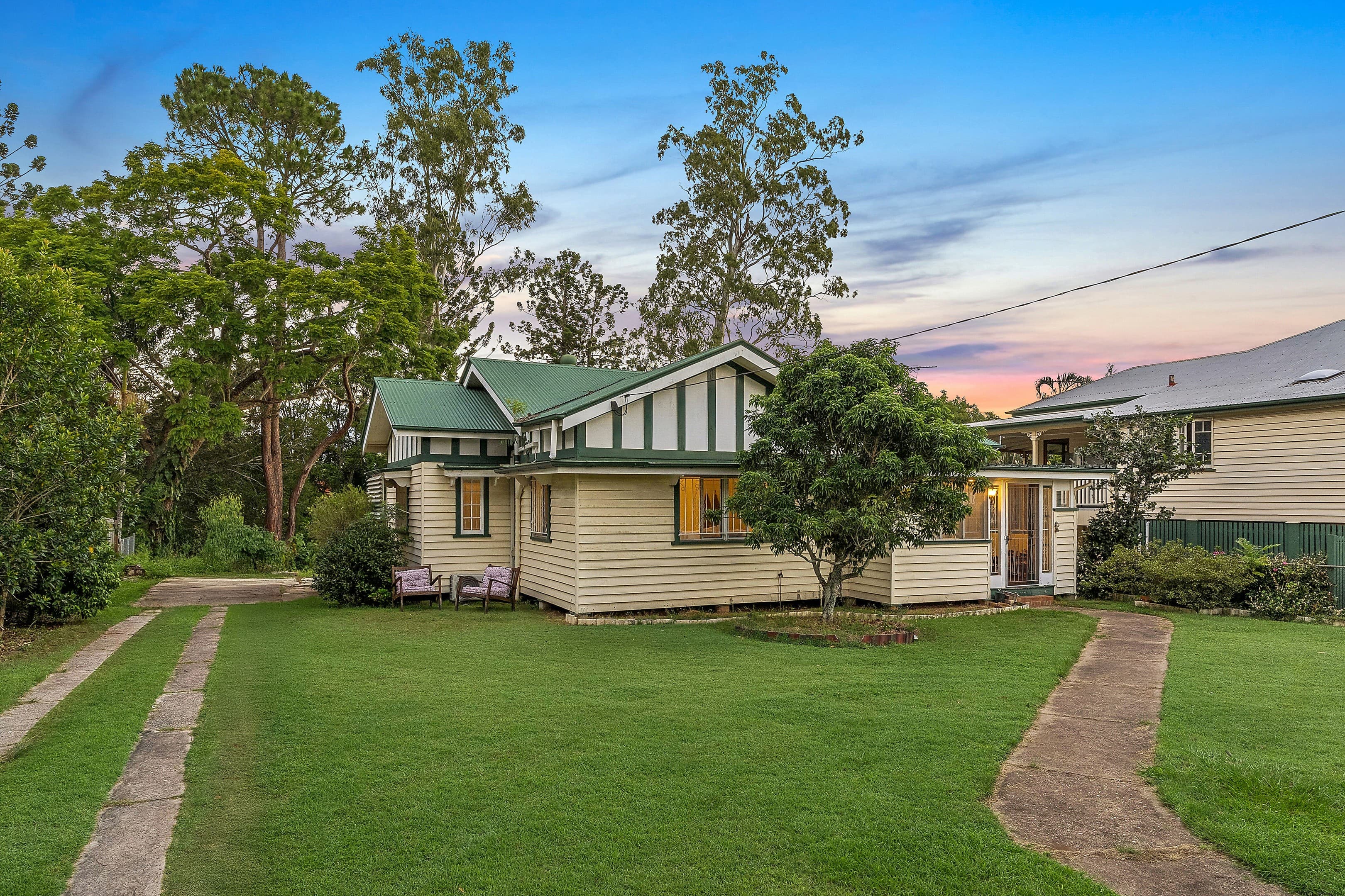 27 Verney Road West, Graceville - Image 1