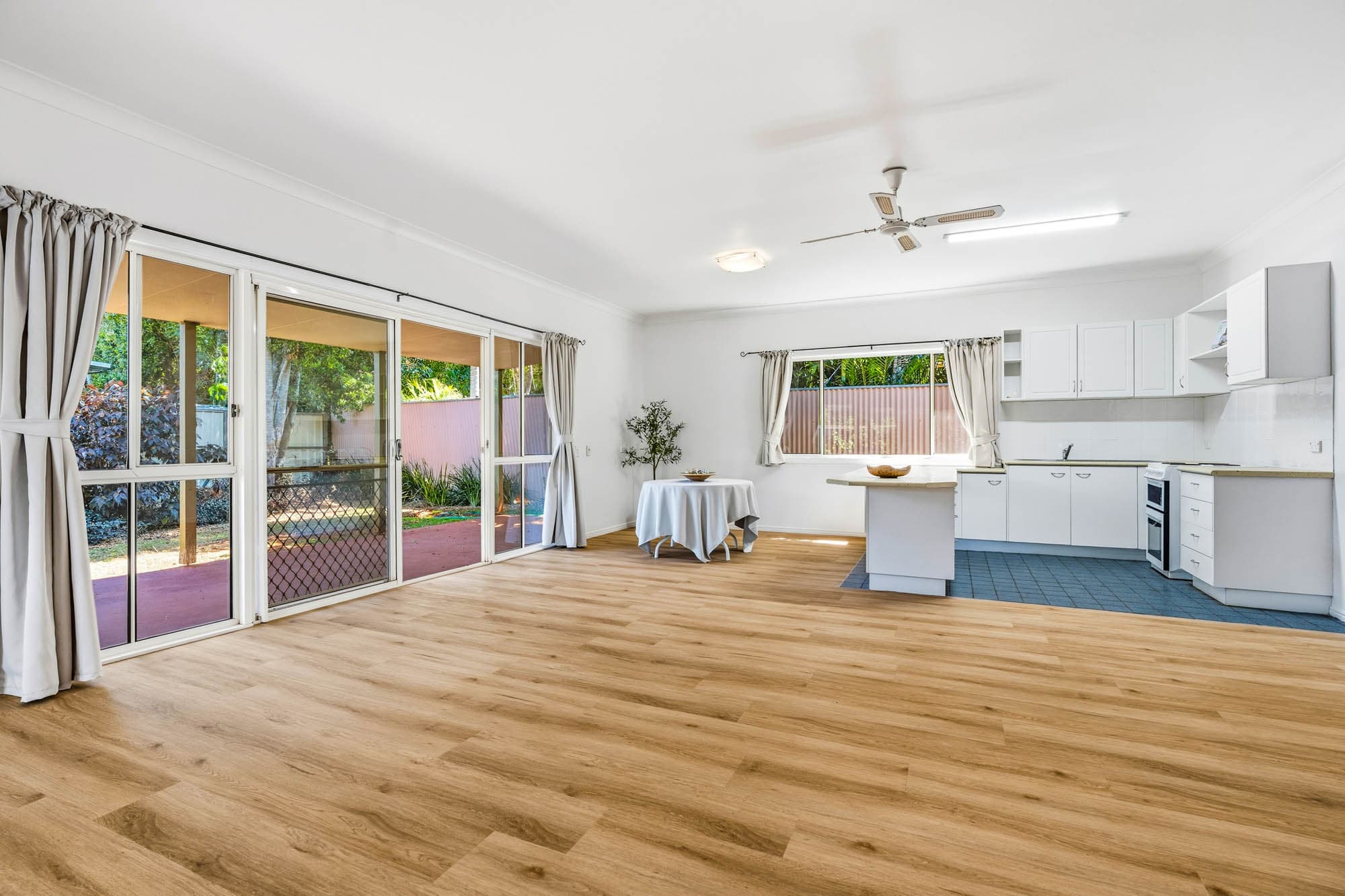 38 Noyes Parade, Karragarra Island - Image 1