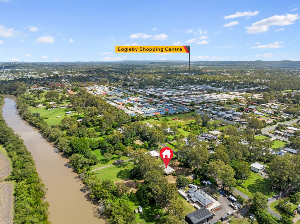 111-115 Albert Street, Eagleby