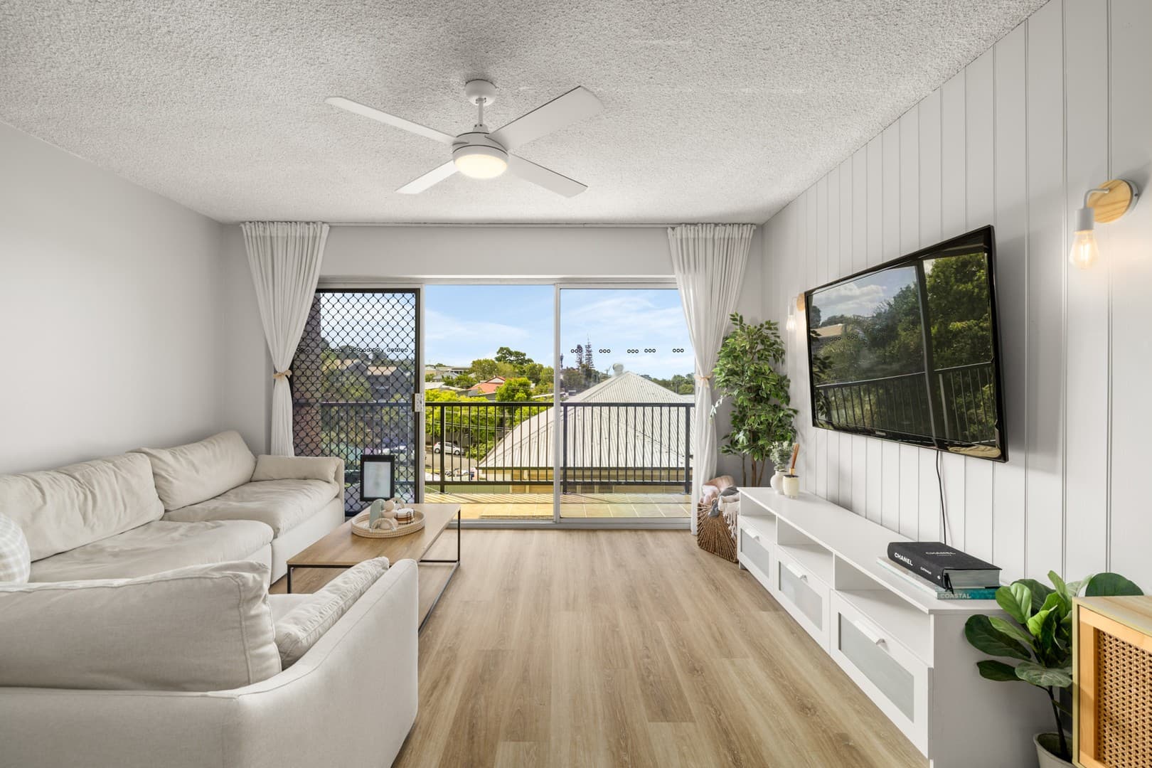 6/132 Pashen Street, Morningside - Image 1