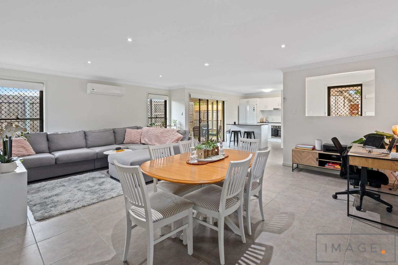 103 Reif Street, Flinders View — photo 1 of 5