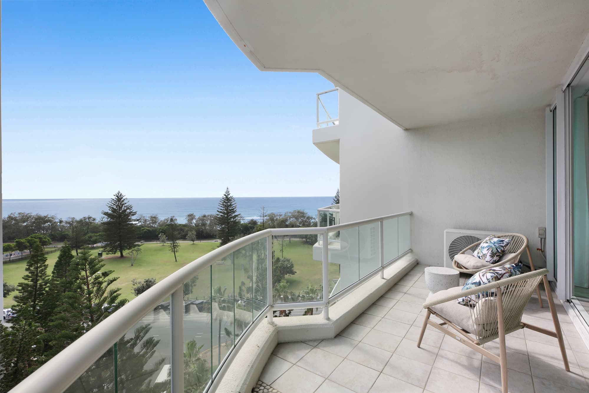 44/177 Old Burleigh Road, Broadbeach - Image 1