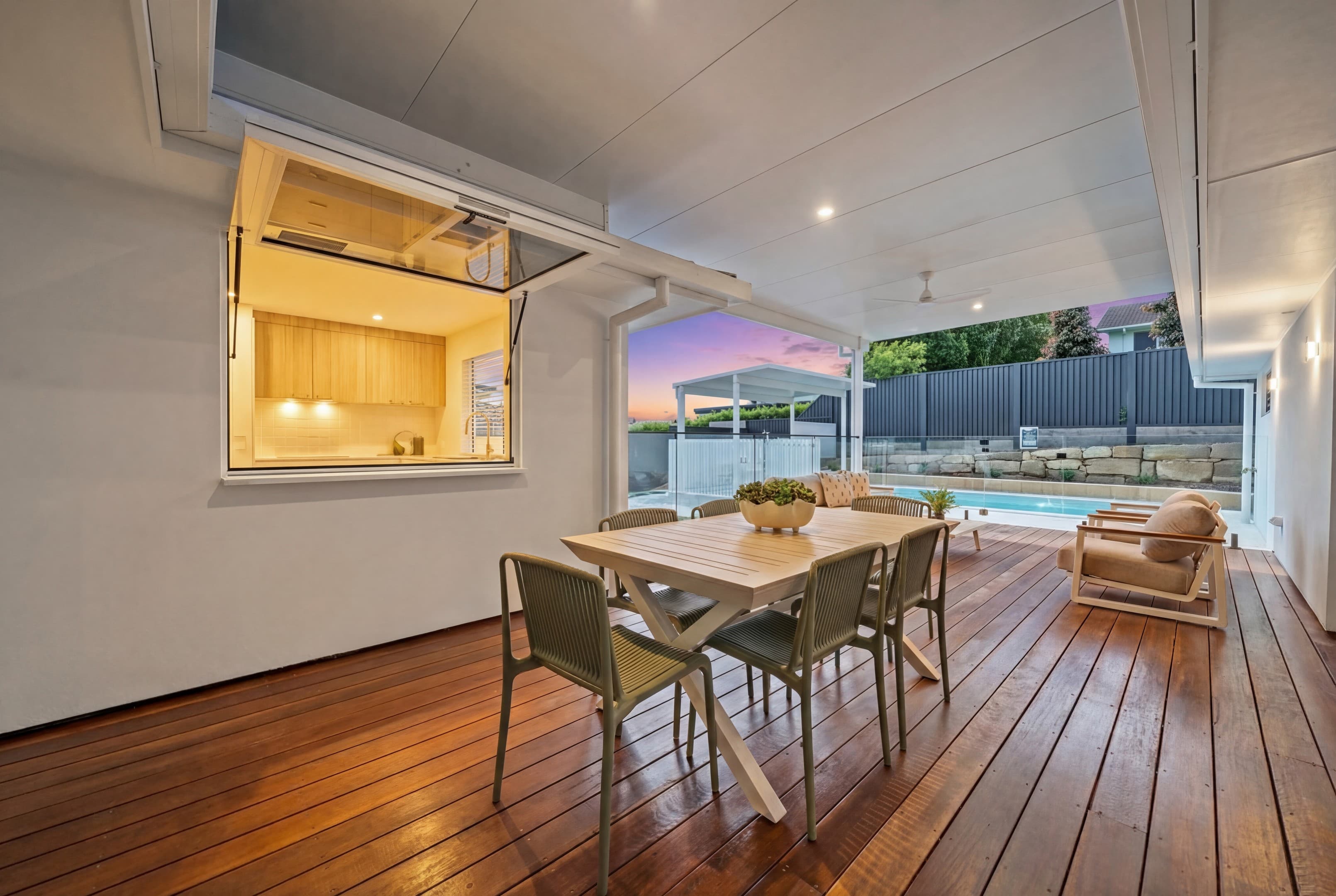 17 Wallaroo Way, Ashmore — photo 1 of 5