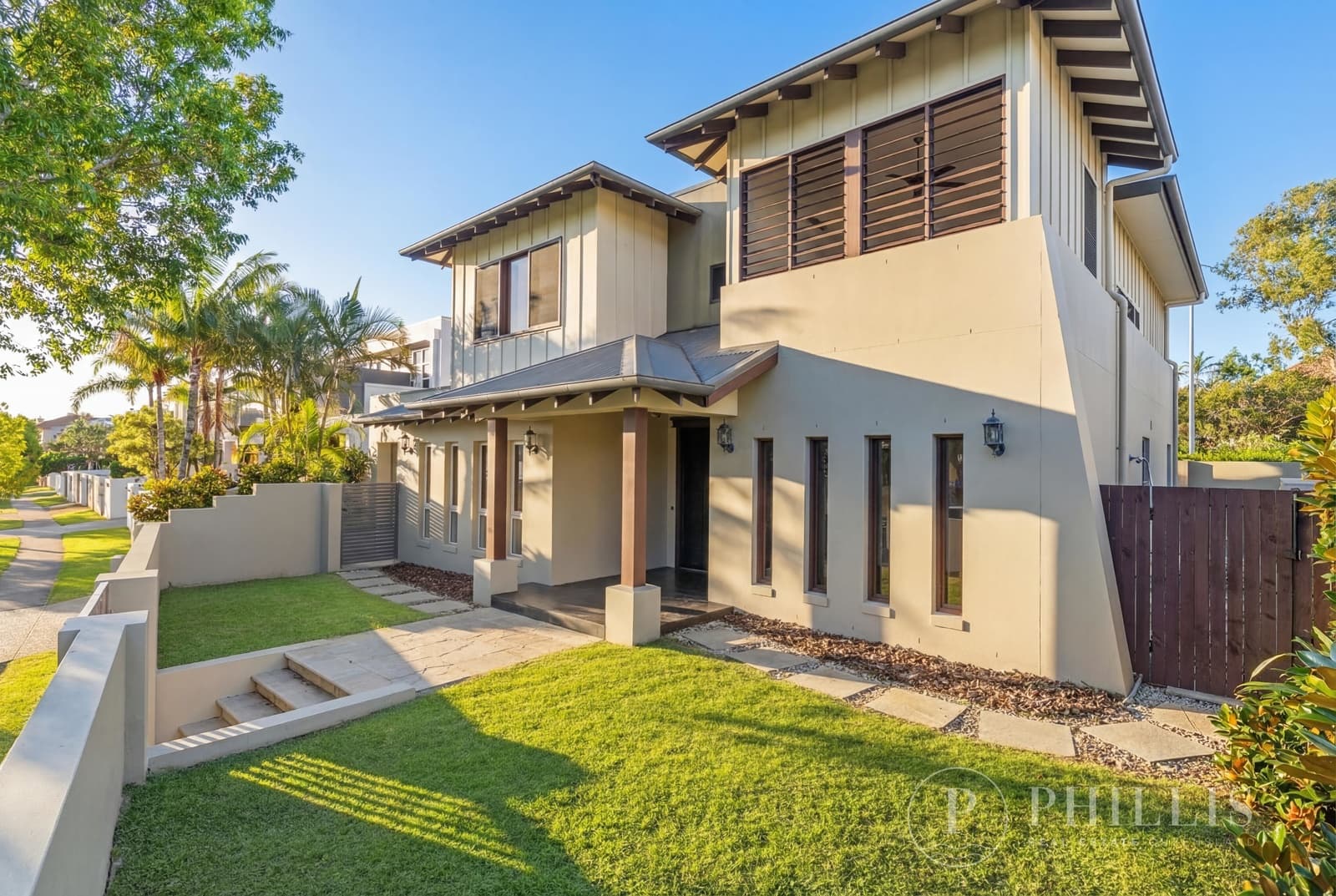 104 Compass Drive, Biggera Waters