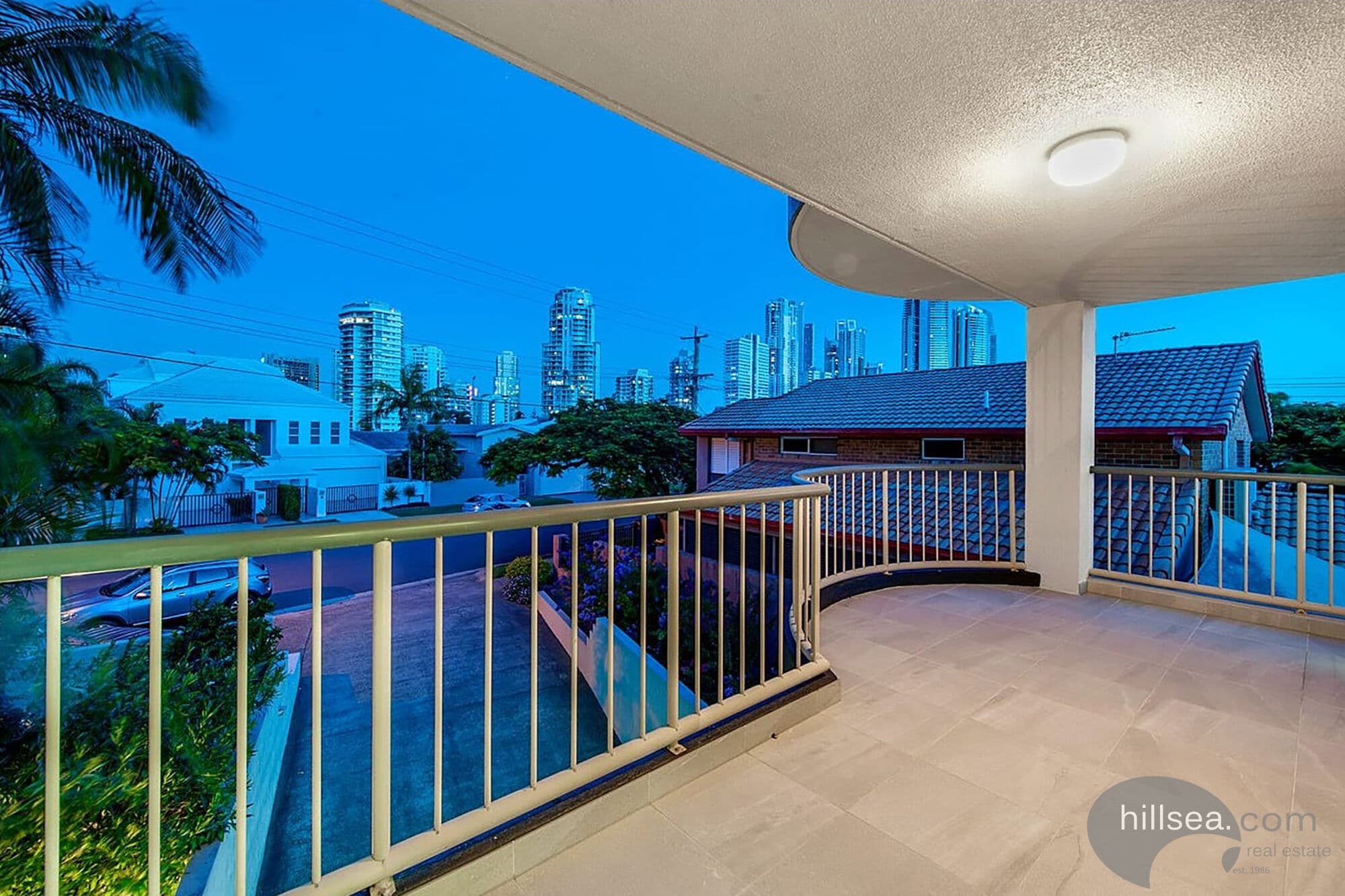7/68 Stanhill Drive, Surfers Paradise - Image 1