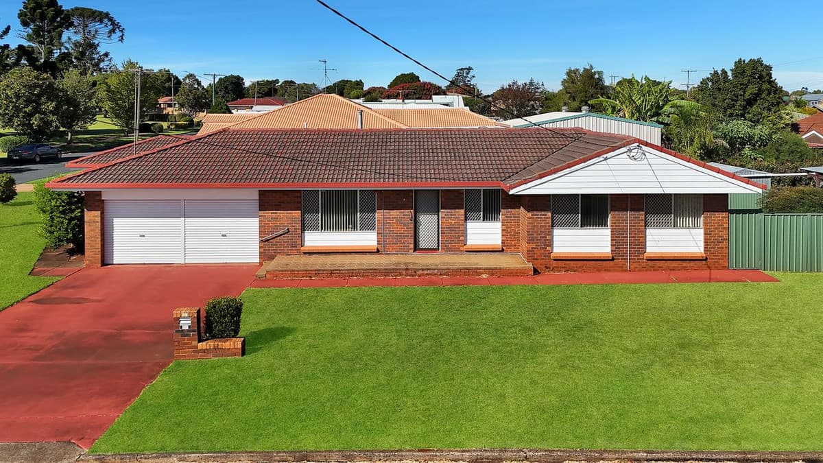 18 Gascony Street, Harristown — photo 1 of 5