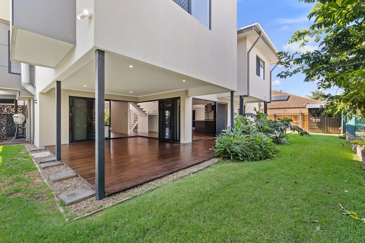 3 Lois Place, Redland Bay - Image 1