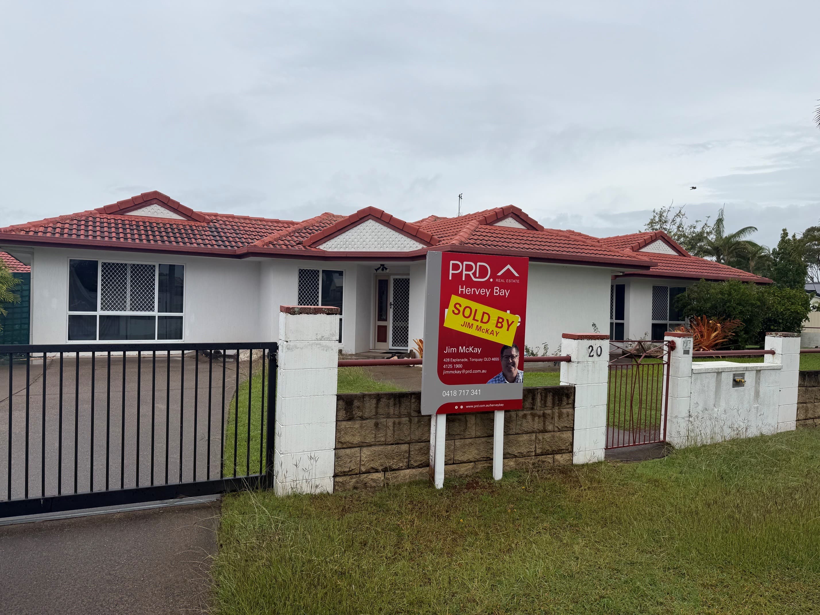 20 Mackay Drive, Kawungan — photo 1 of 5