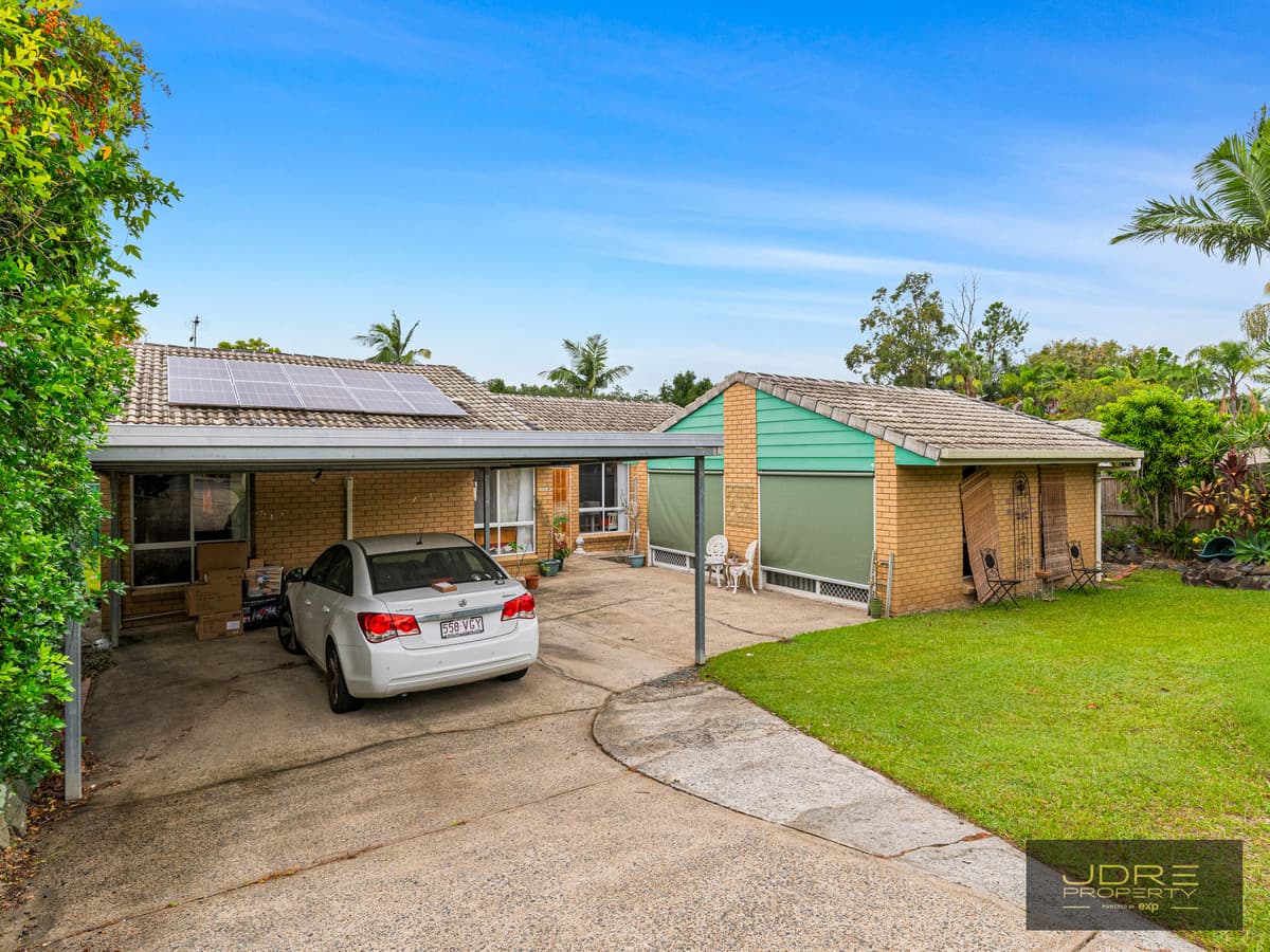 43 Studio Drive, Oxenford — photo 1 of 5