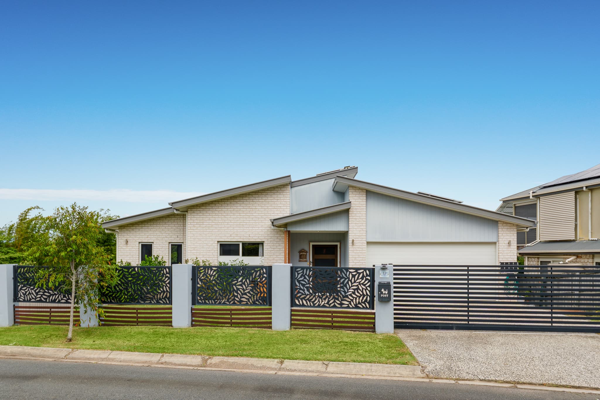 12 Brierbank Street, Underwood — photo 1 of 5