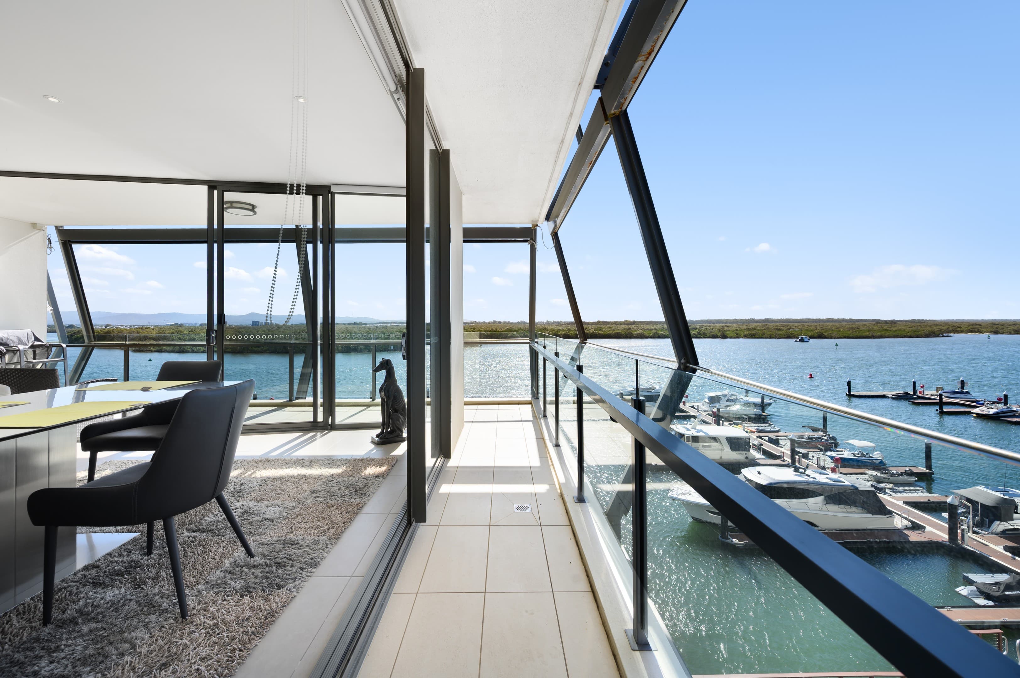 3401/4 Marina Promenade, Paradise Point — photo 1 of 5