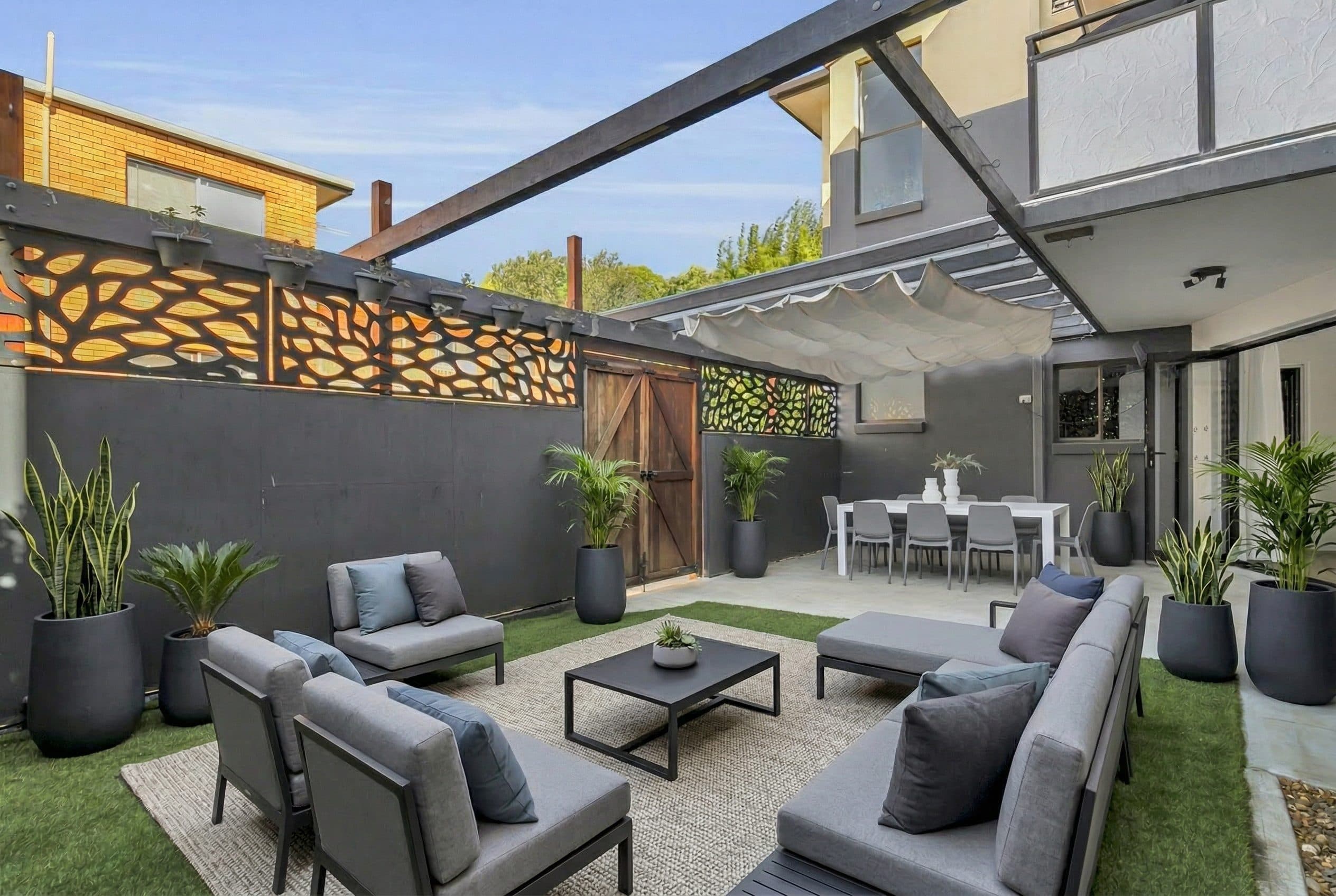 1/20 Alpha Street, Taringa — photo 1 of 5