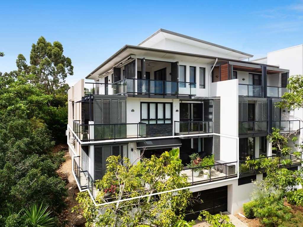 18/310 Easthill Drive, Robina - Image 1