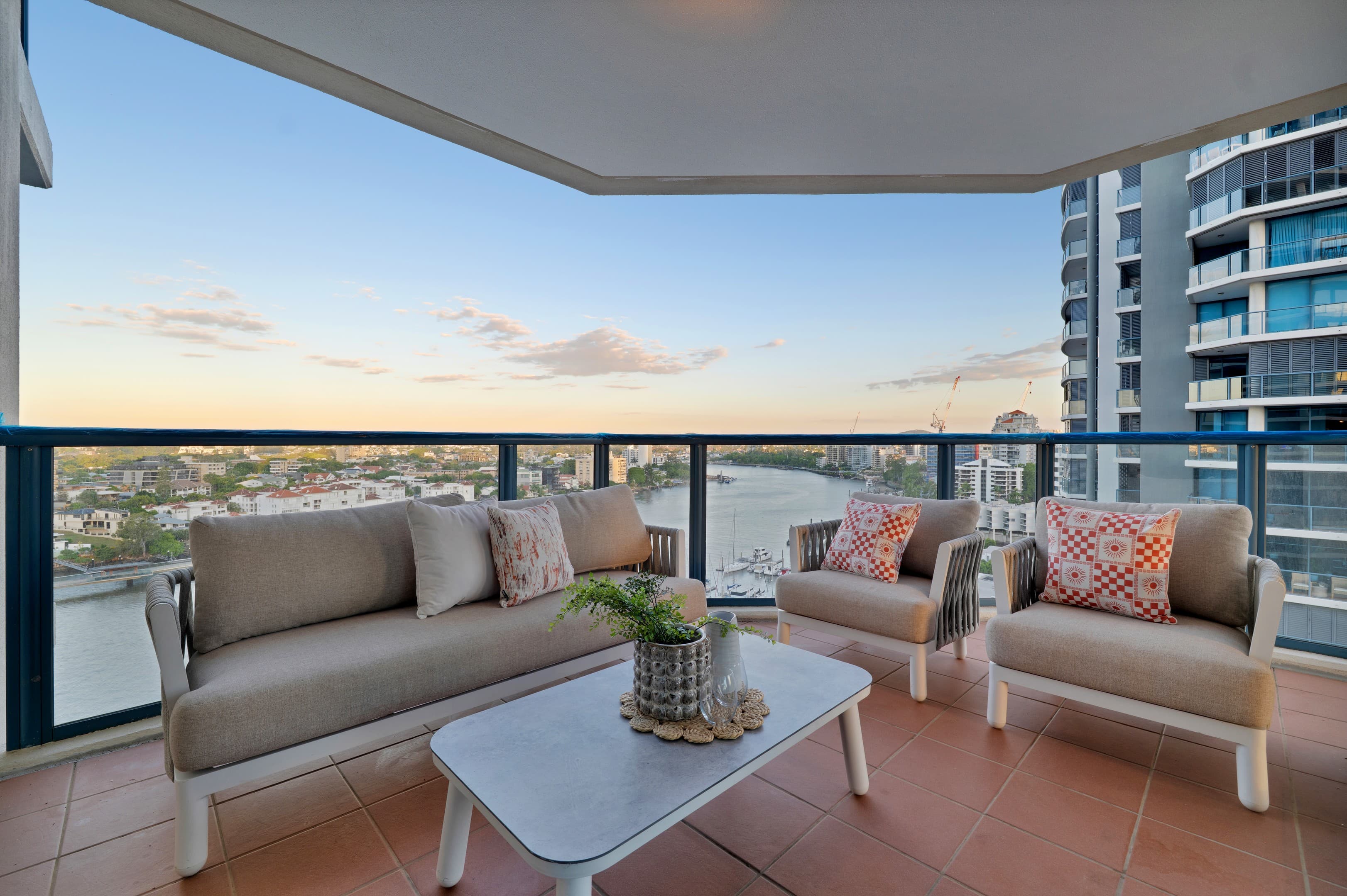 73/8 Goodwin Street, Kangaroo Point — photo 1 of 5