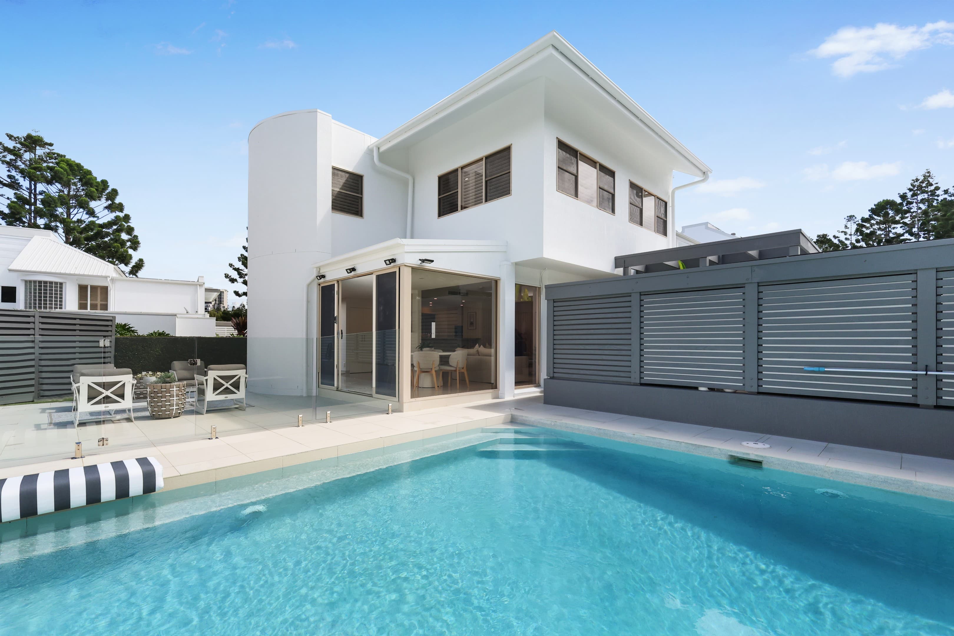 2110 South Shields Drive, Benowa - Image 1