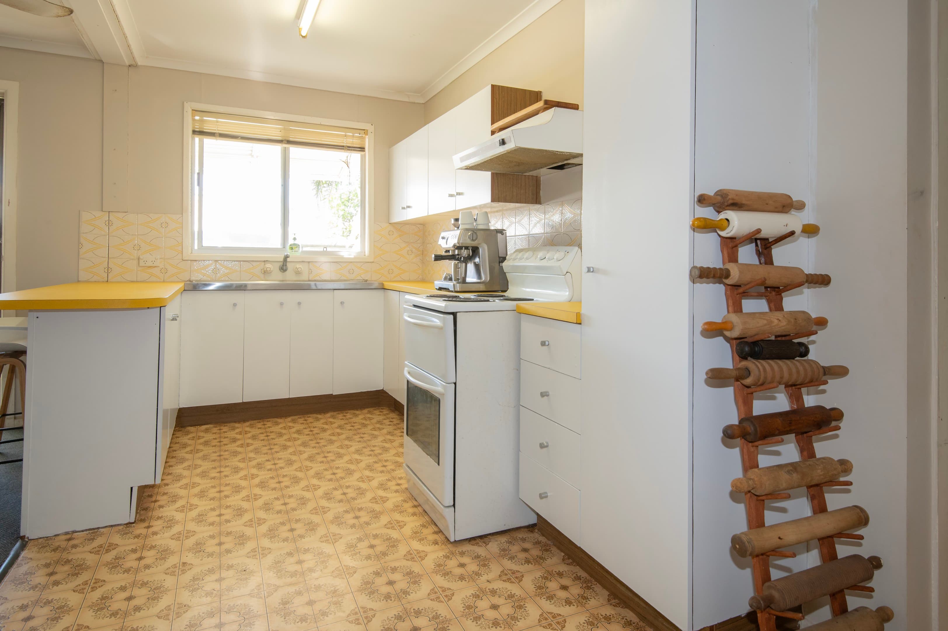 36 Warren Street, Goovigen — photo 1 of 5