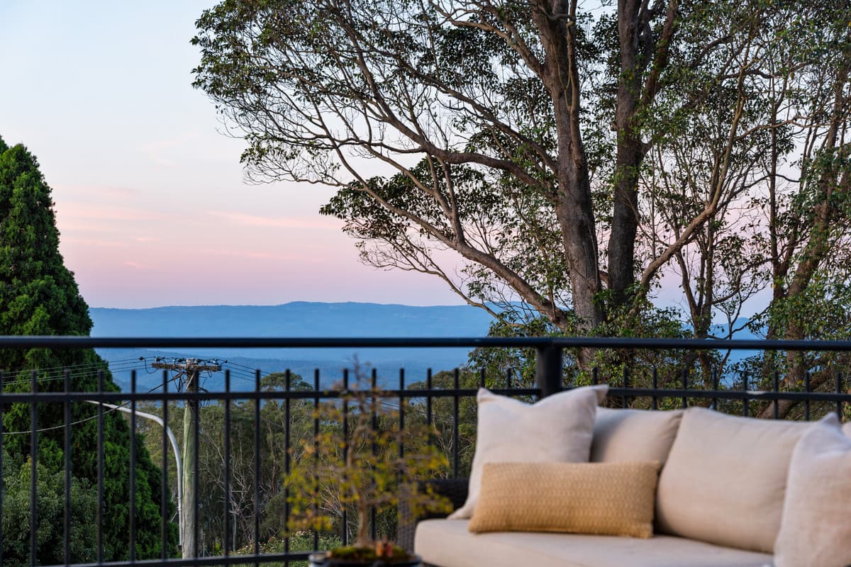 12 Wooldridge Street, Mount Lofty - Image 1