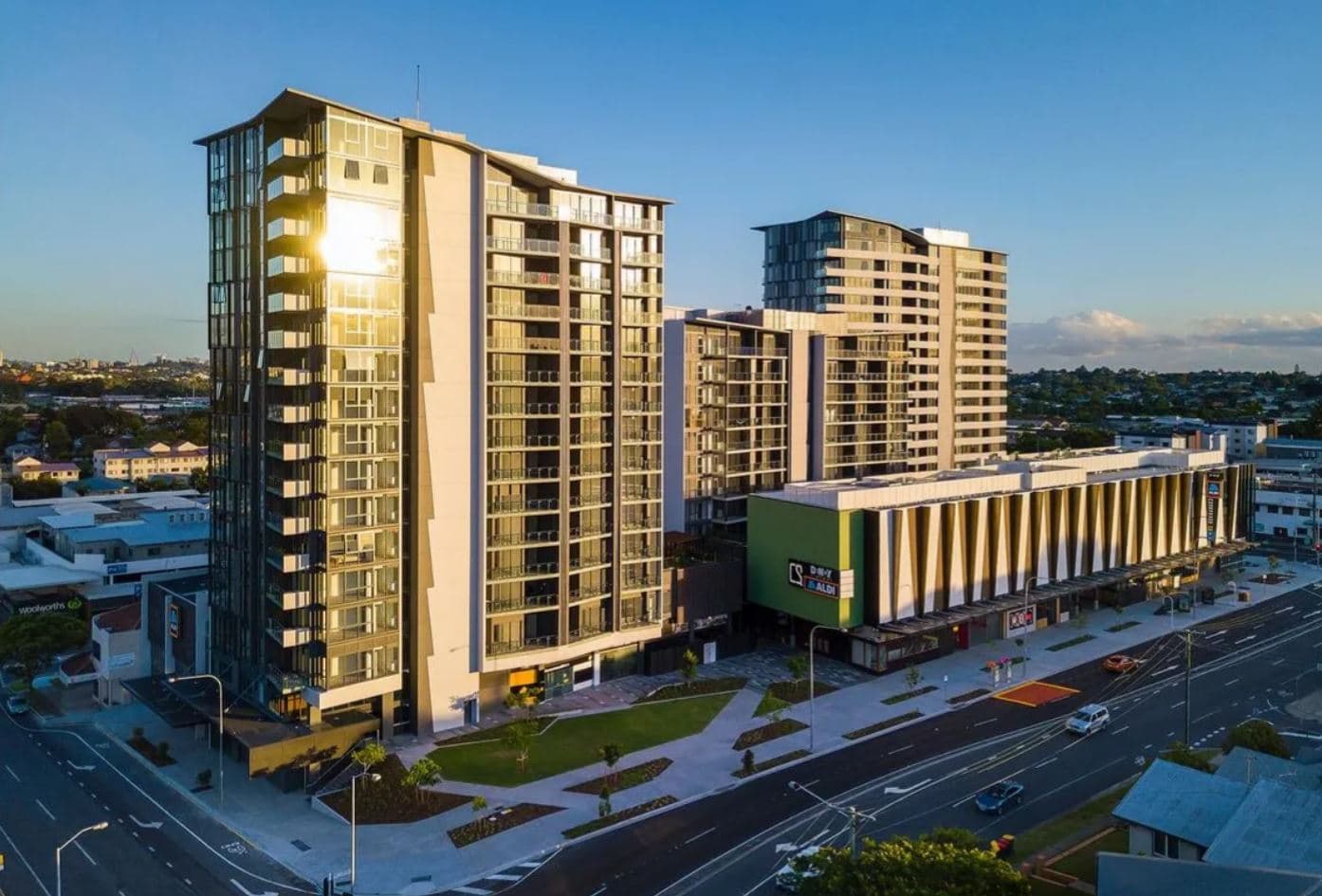 31308/300 Old Cleveland Road, Coorparoo - Image 1