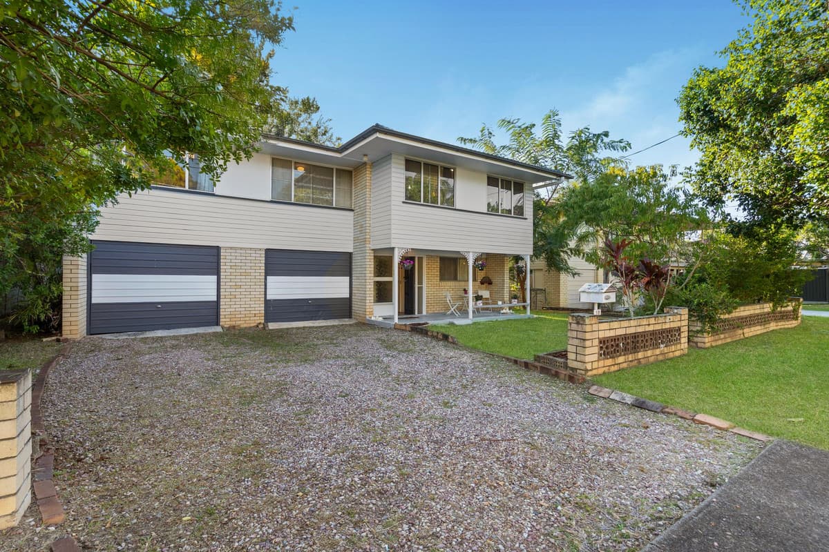 18 Grounds Street, Yeronga — photo 1 of 5
