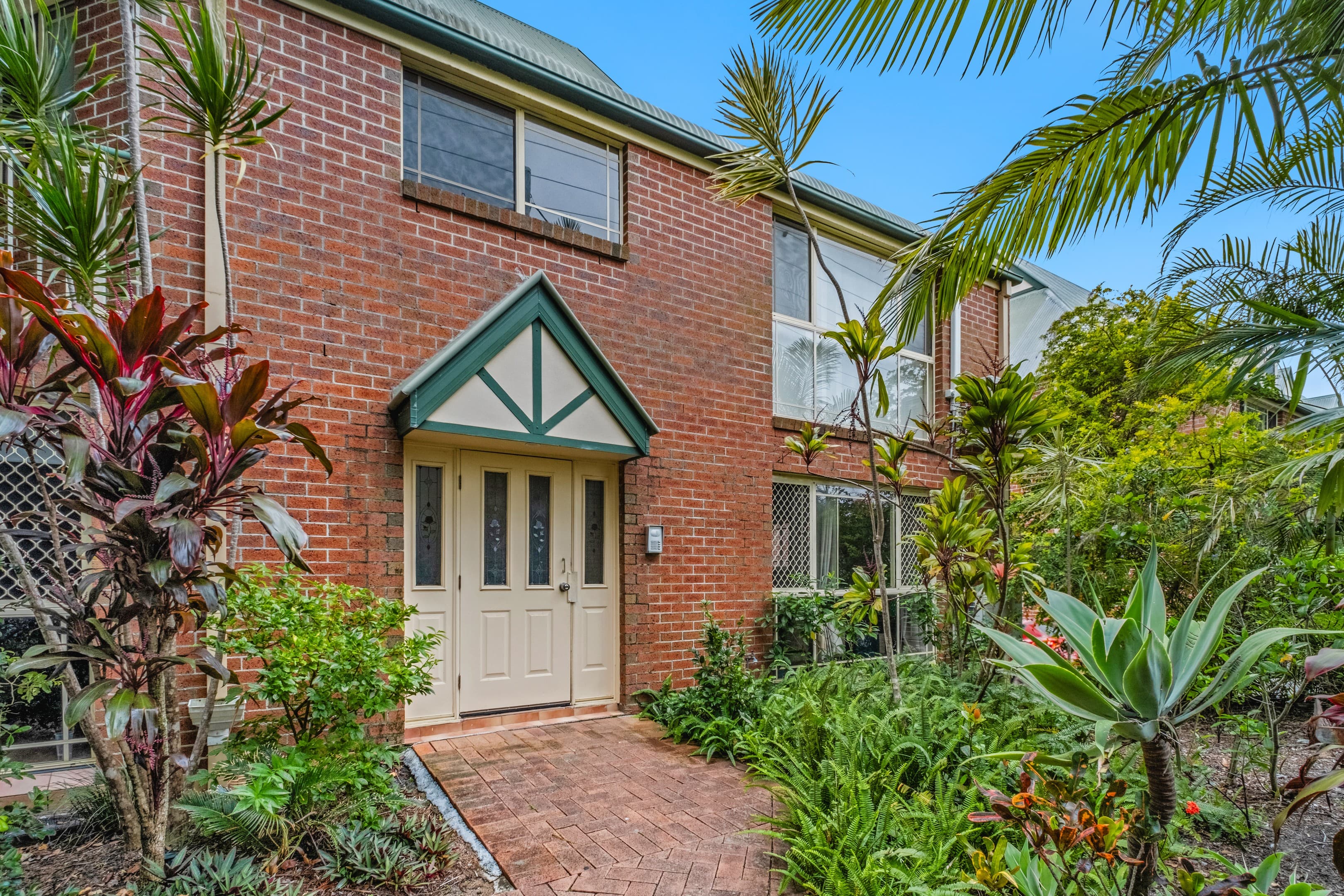 14/47-57 Pohlman Street, Southport - Image 1