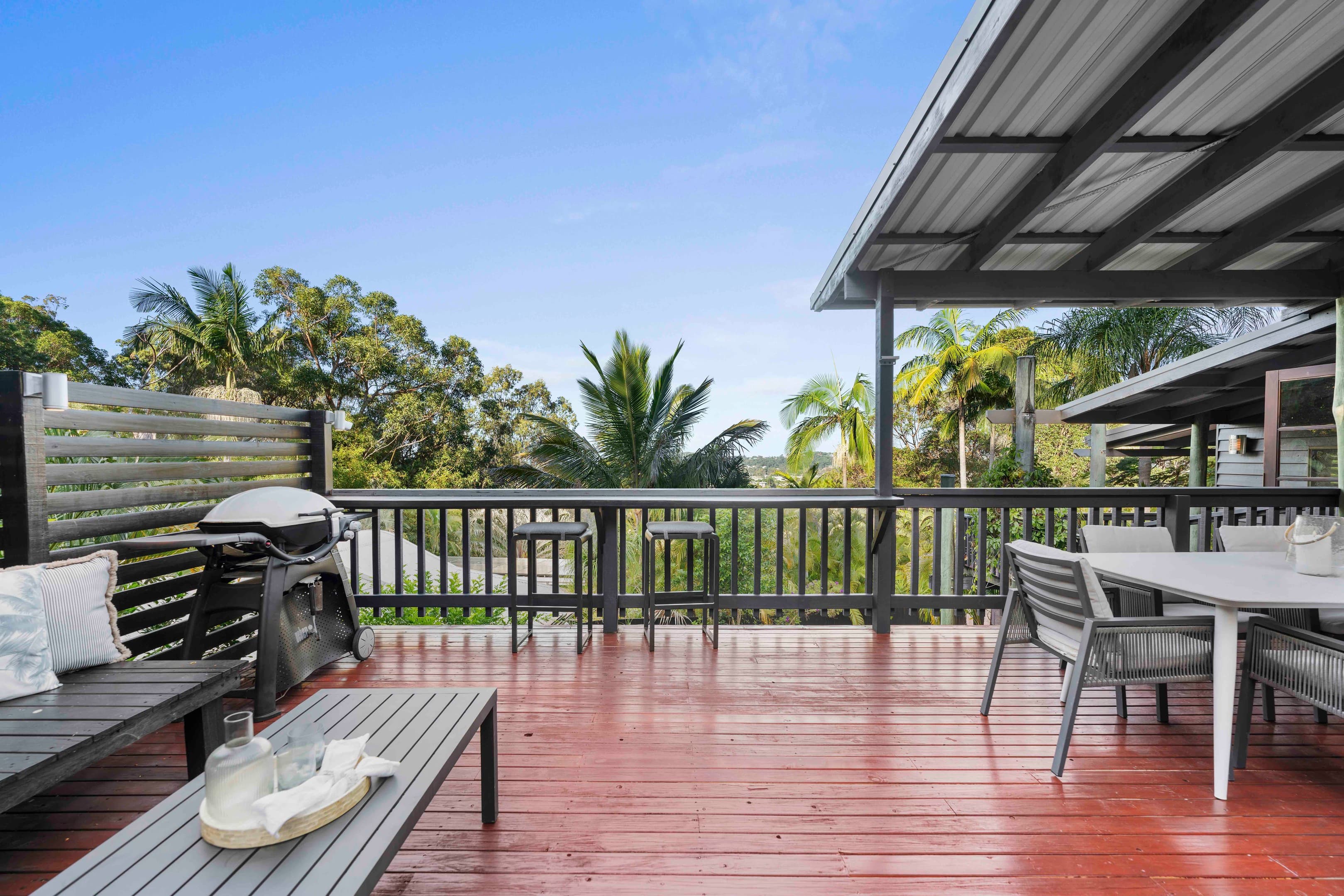 12 Attadale Court, Elanora — photo 1 of 5