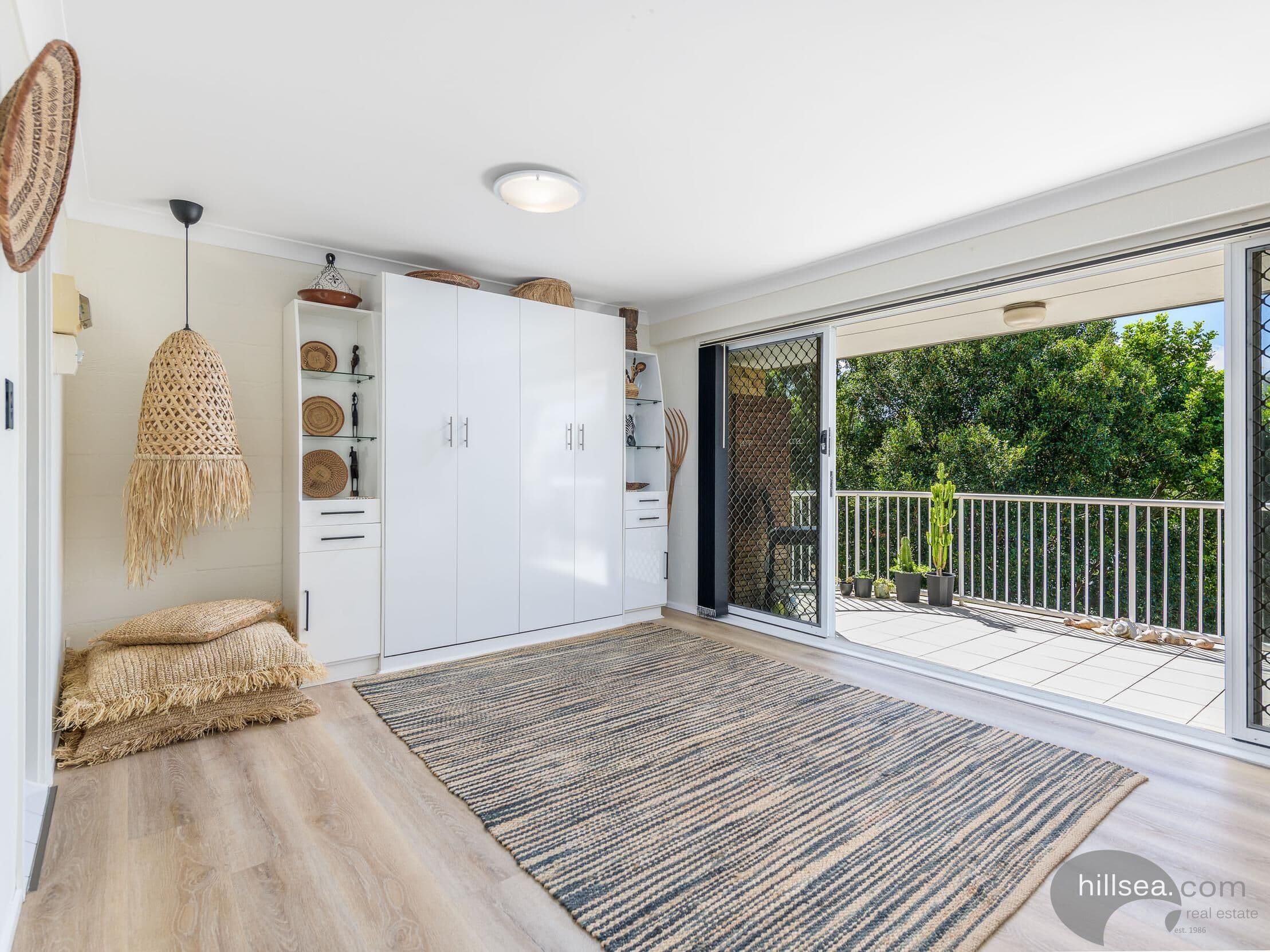 11/16-18 Abalone Avenue, Paradise Point, Paradise Point — photo 1 of 5