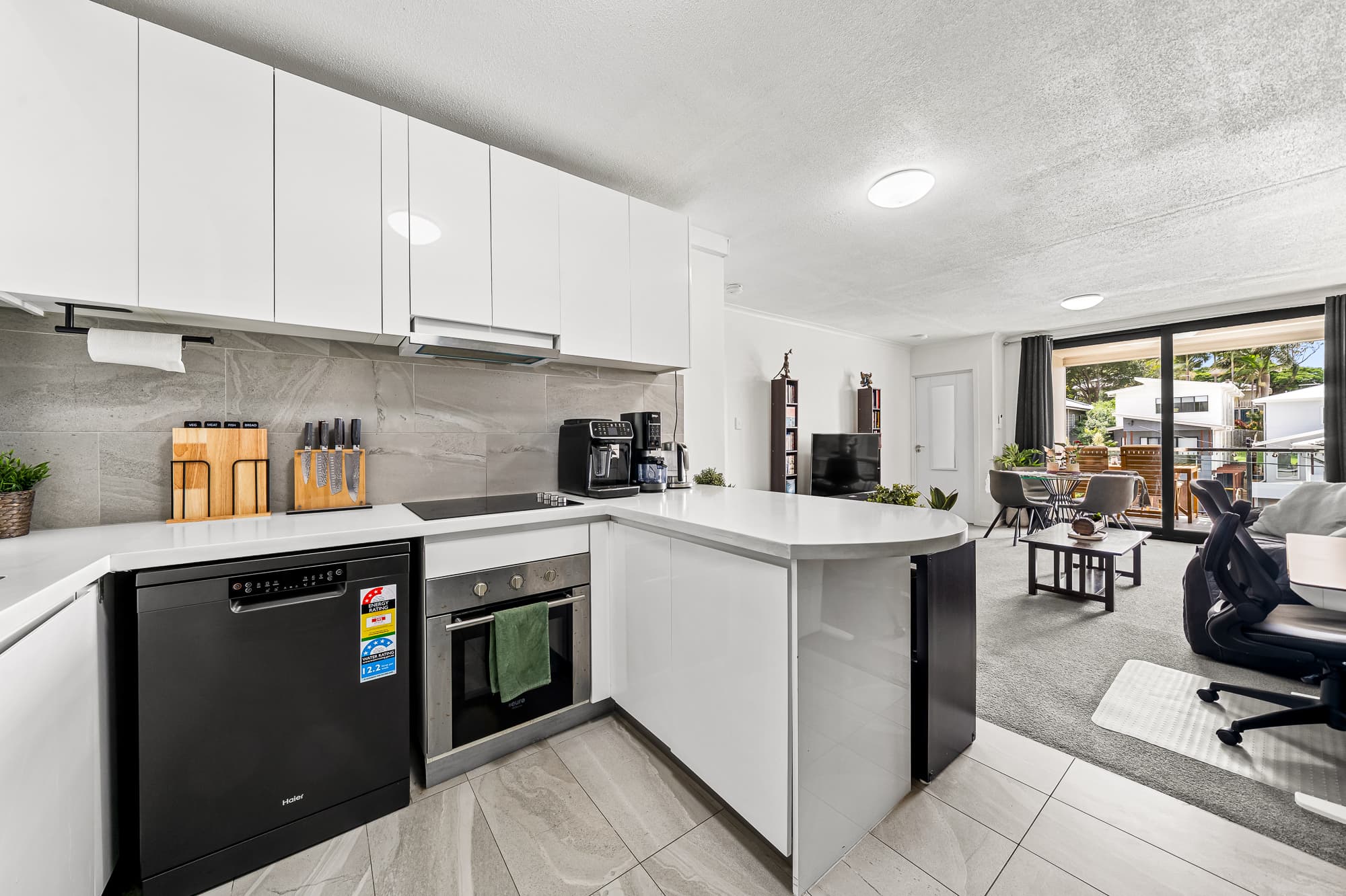 16/29 Raffles Street, Mount Gravatt East - Image 1