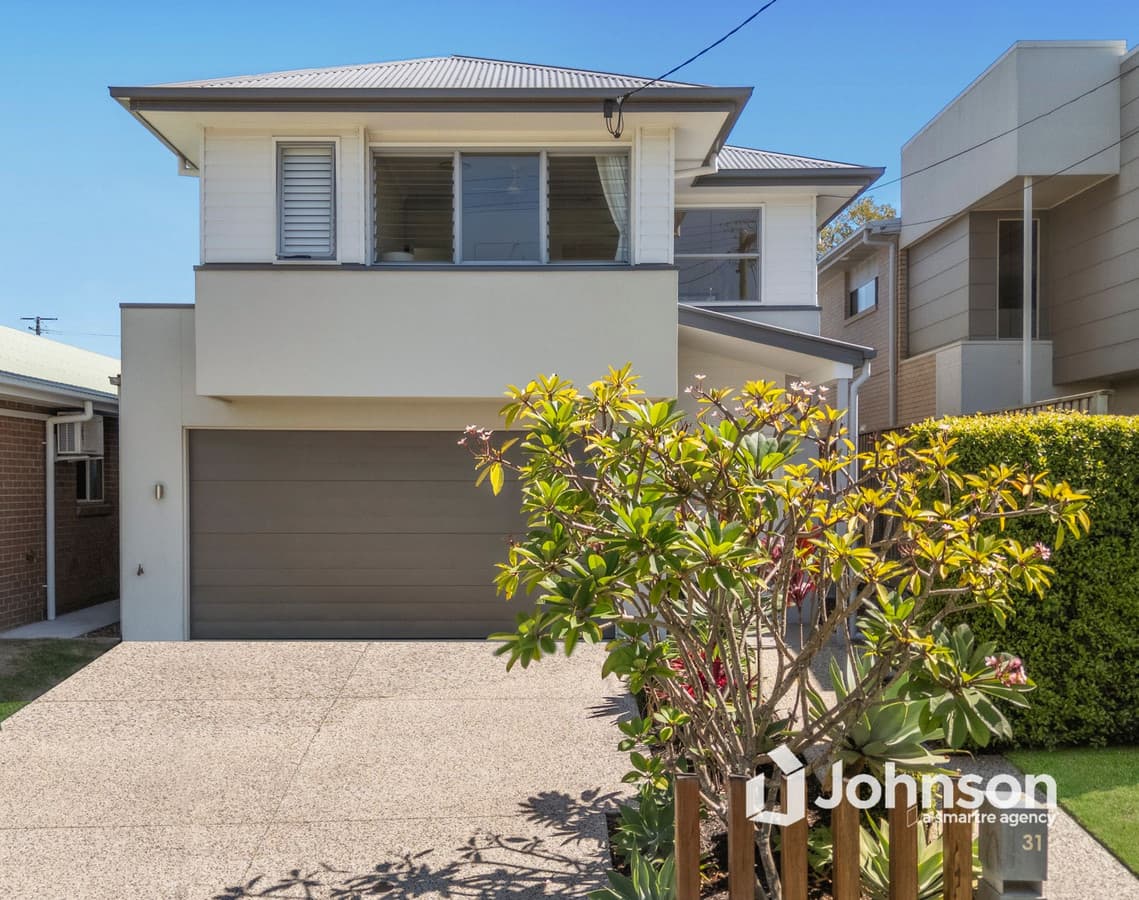 31 Kamarin Street, Manly West - Image 1