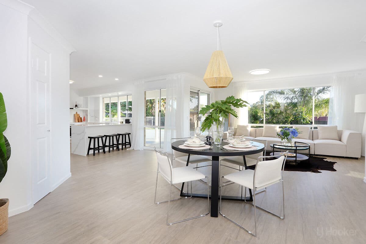 7 Strathford Court, Parkwood — photo 1 of 5