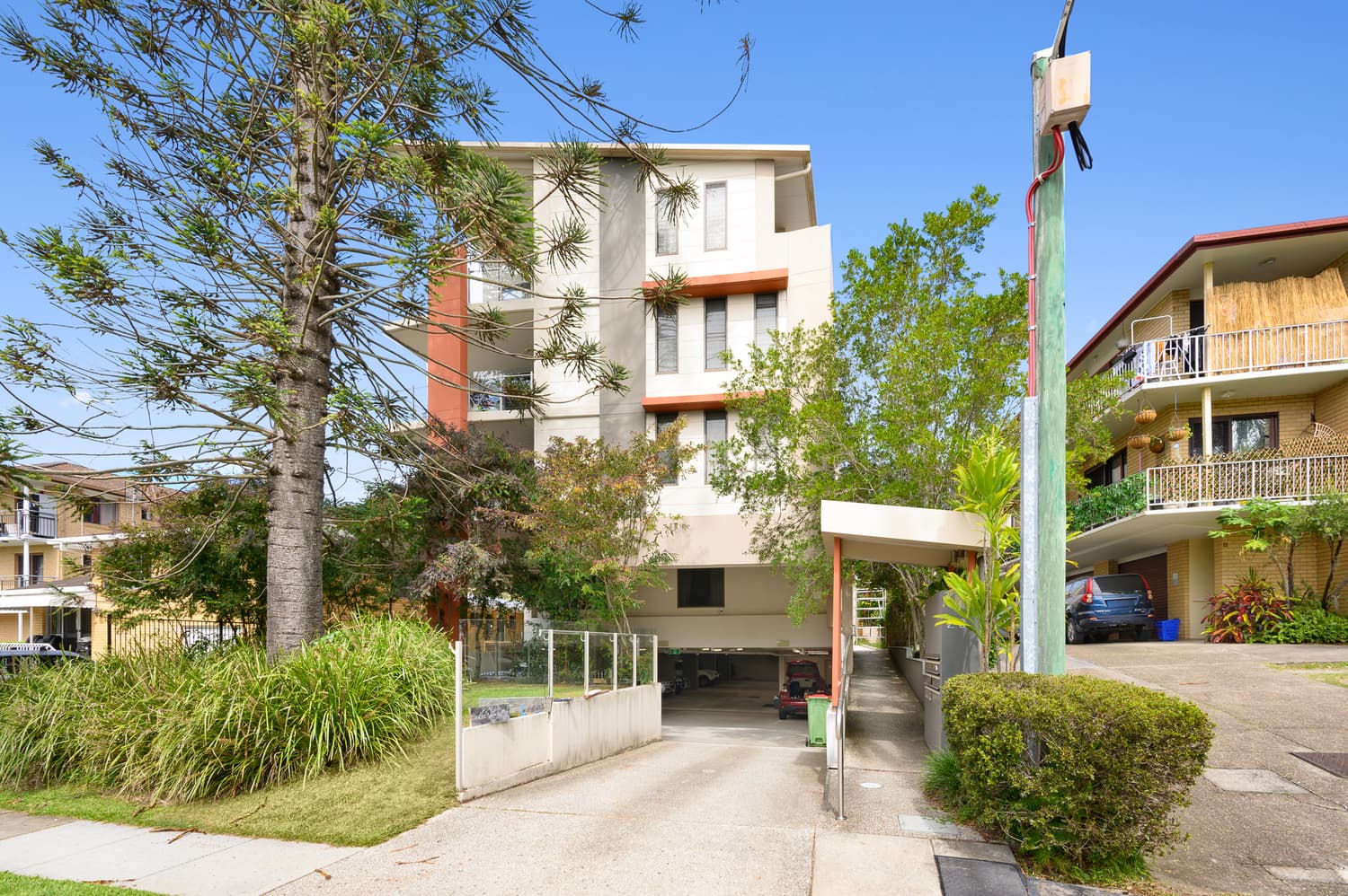 9/20 Lawson Street, Southport - Image 1