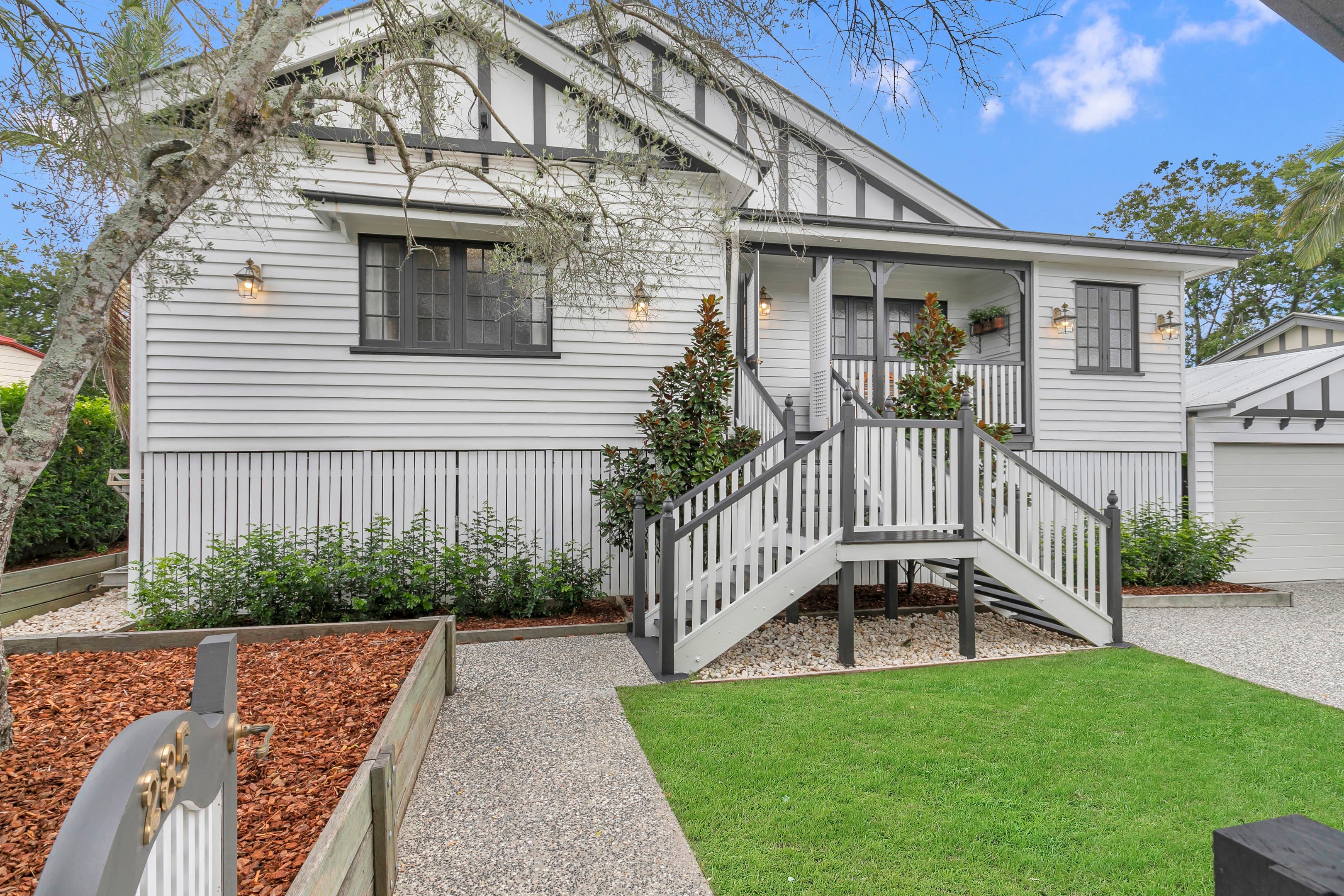 285 Oxley Road, Graceville - Image 1