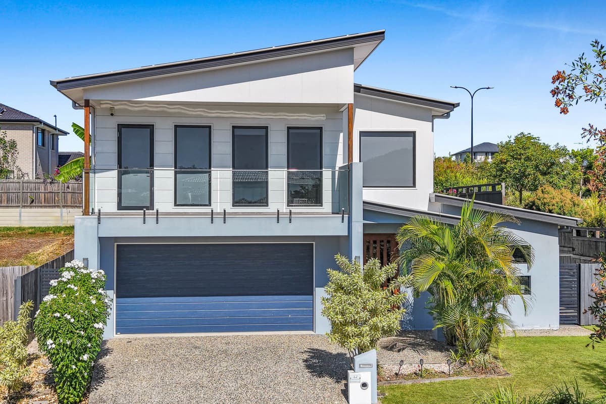 12 Seattle Close, Spring Mountain - Image 1