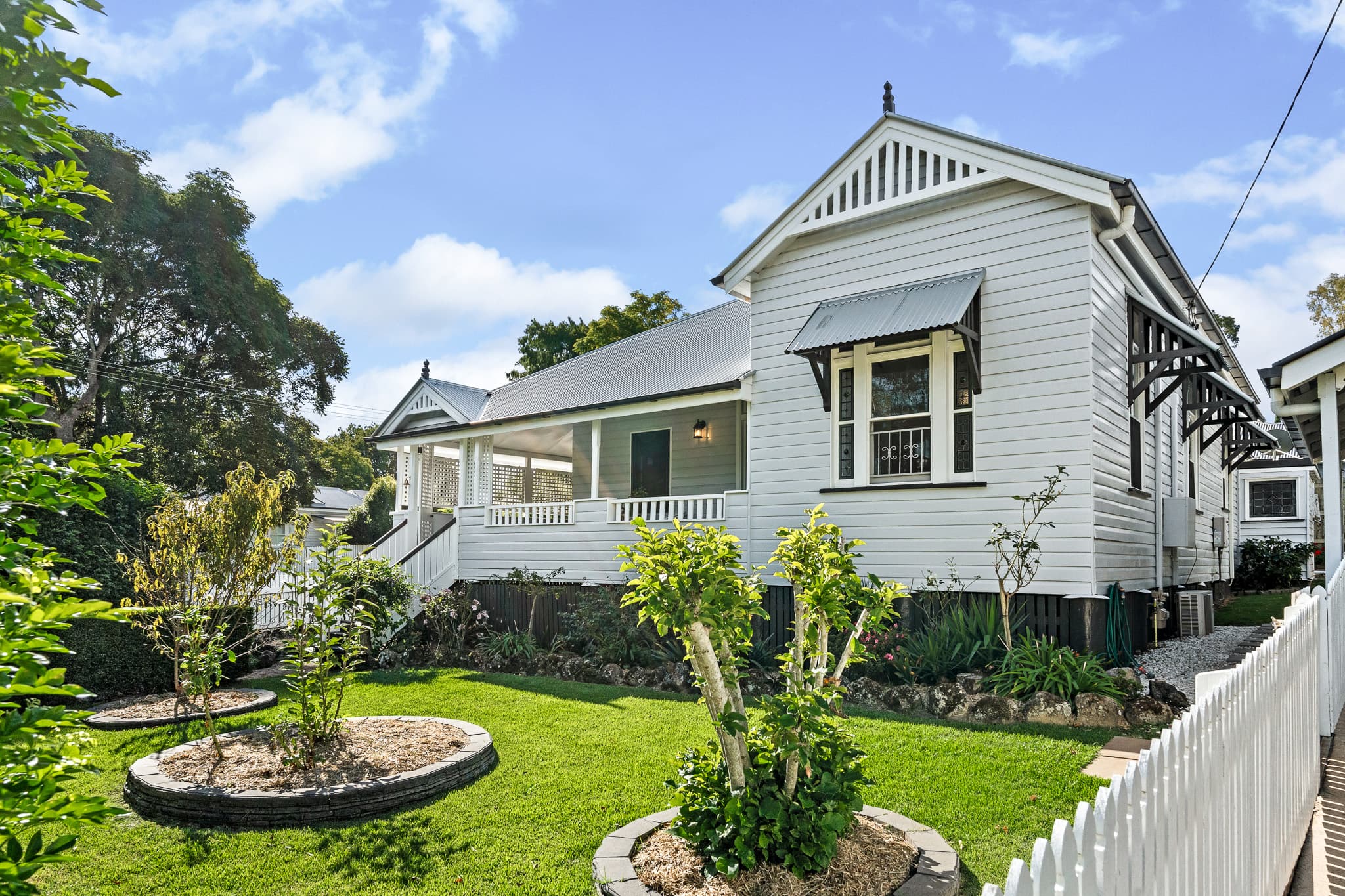 95 Bridge Street, Mount Lofty — photo 1 of 5