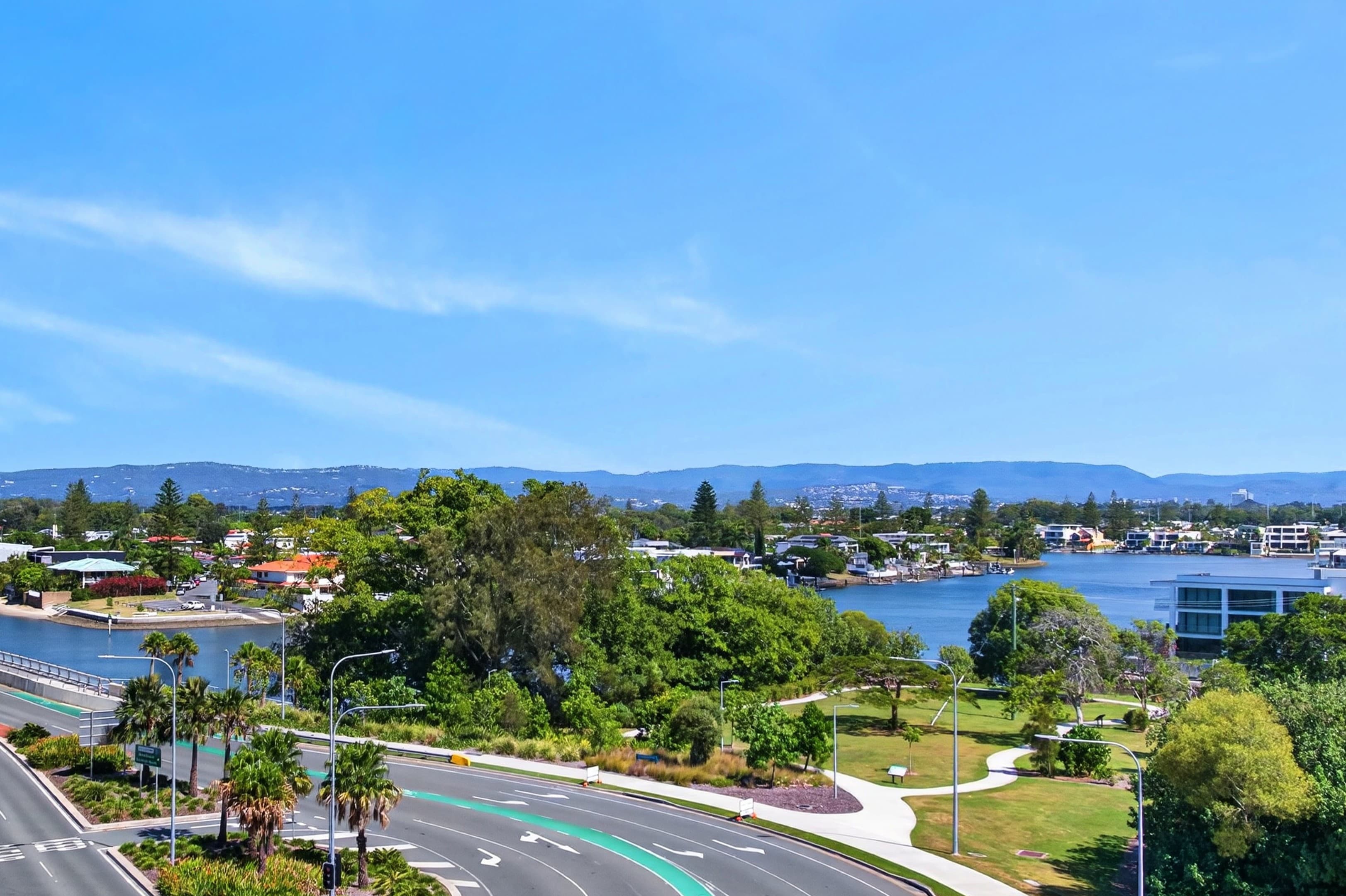 25/43 Enderley Avenue, Surfers Paradise - Image 1