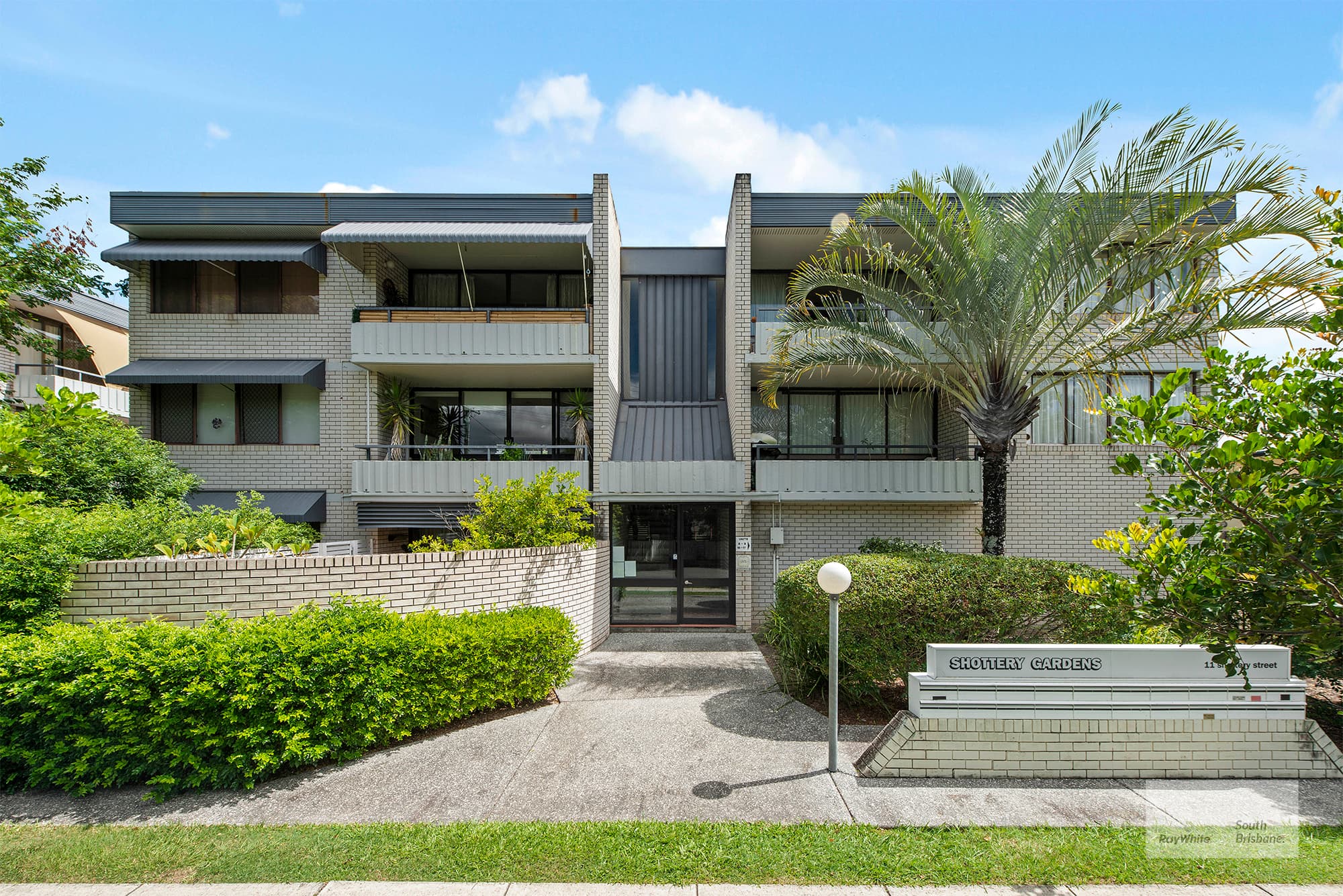 15/11 Shottery Street, Yeronga - Image 1