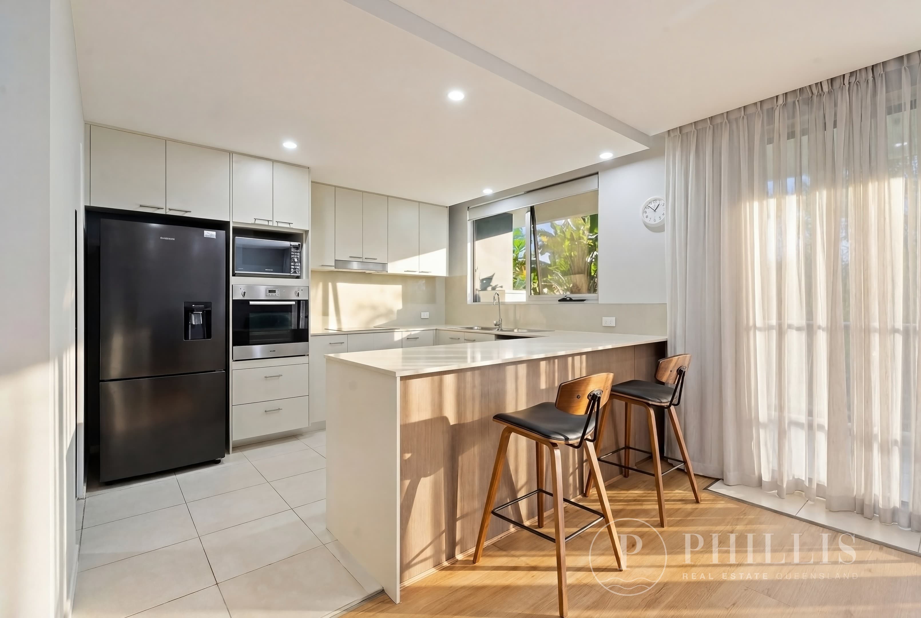 3203/2 Activa Way, Hope Island - Image 1