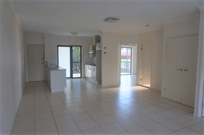 Unit 5/10 Carlo Road, Rainbow Beach — photo 1 of 5