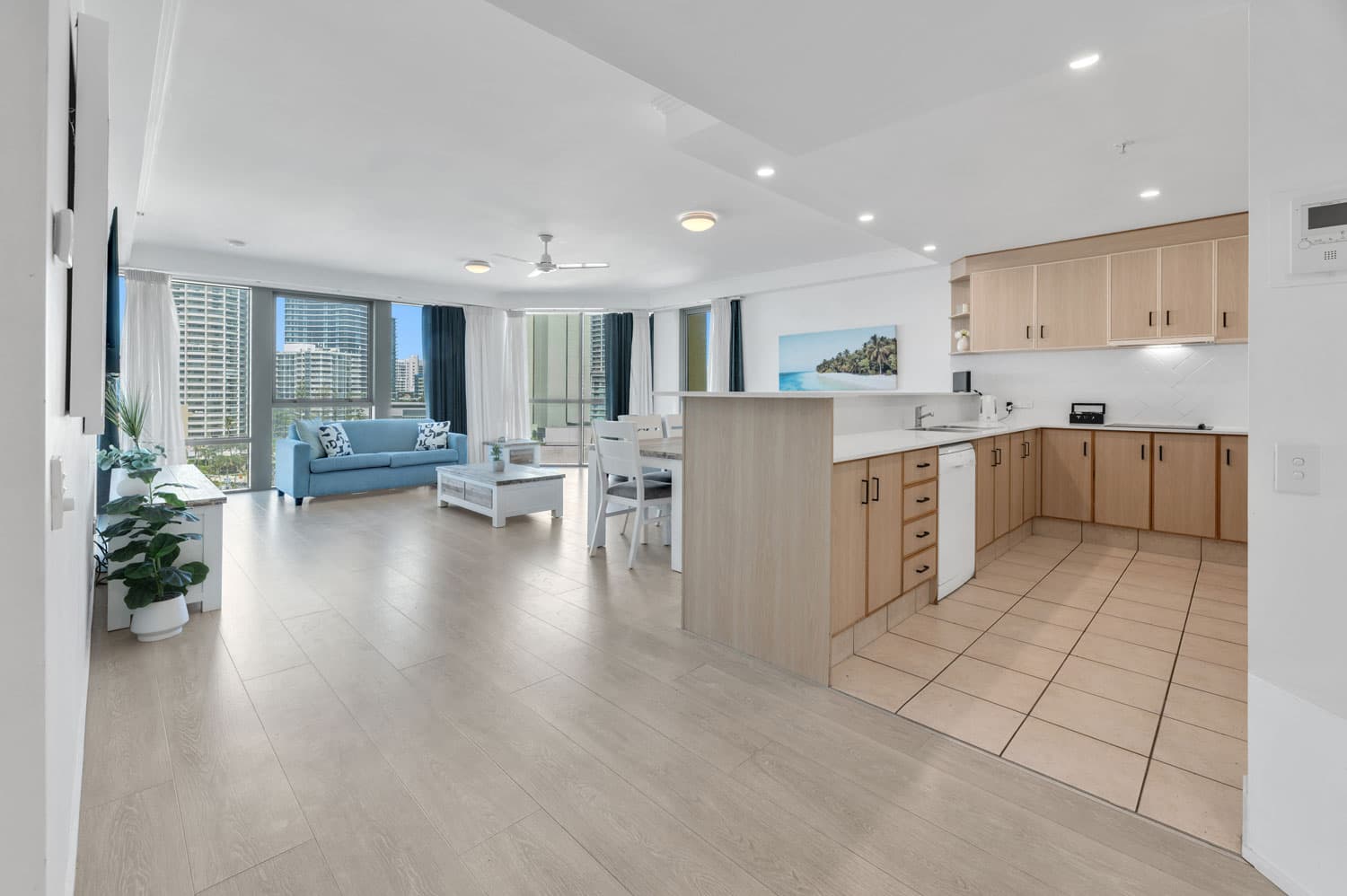 807/3400-3420 Surfers Paradise Boulevard, Surfers Paradise — photo 1 of 5
