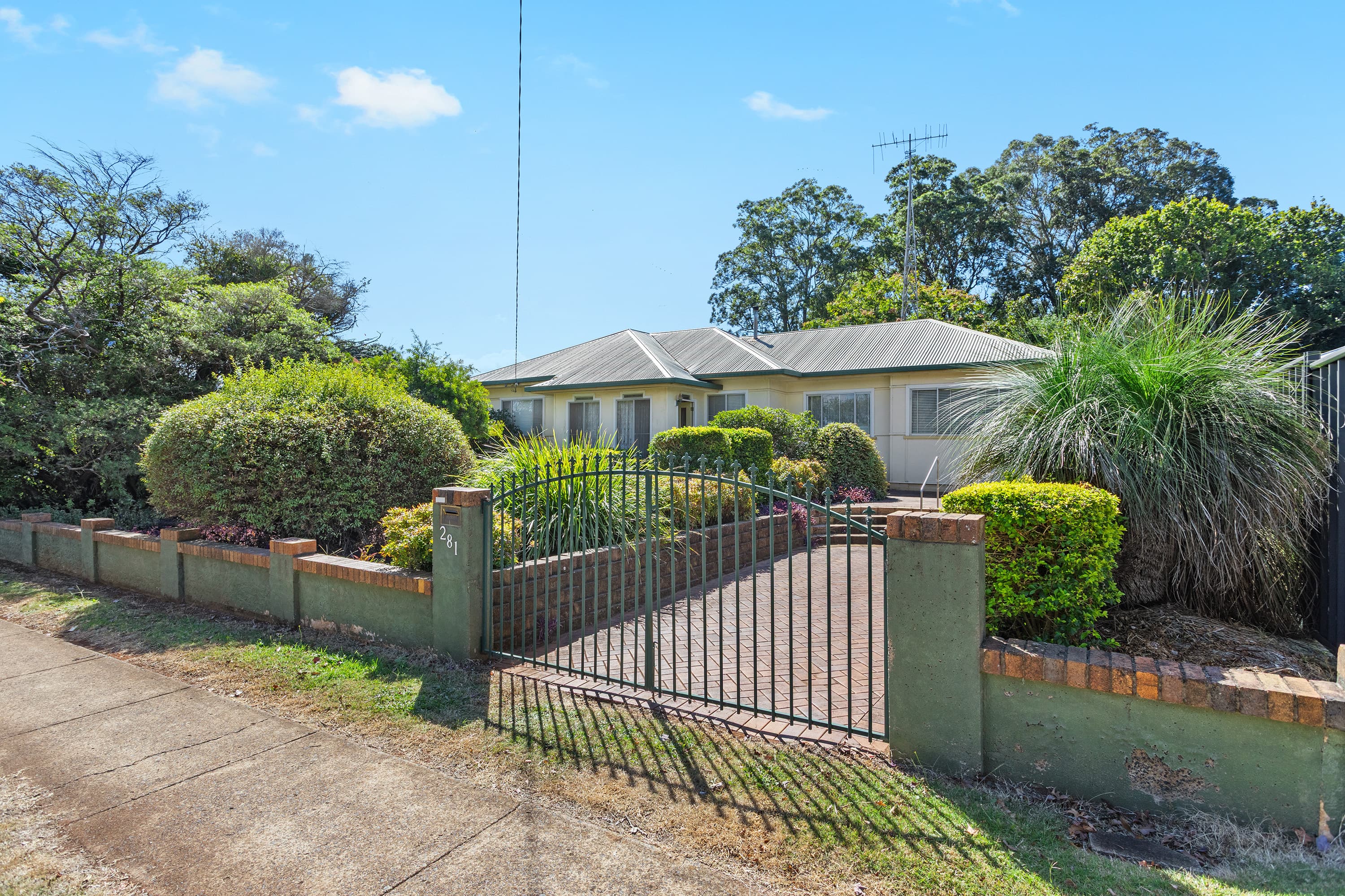 281 Alderley Street, South Toowoomba - Image 1