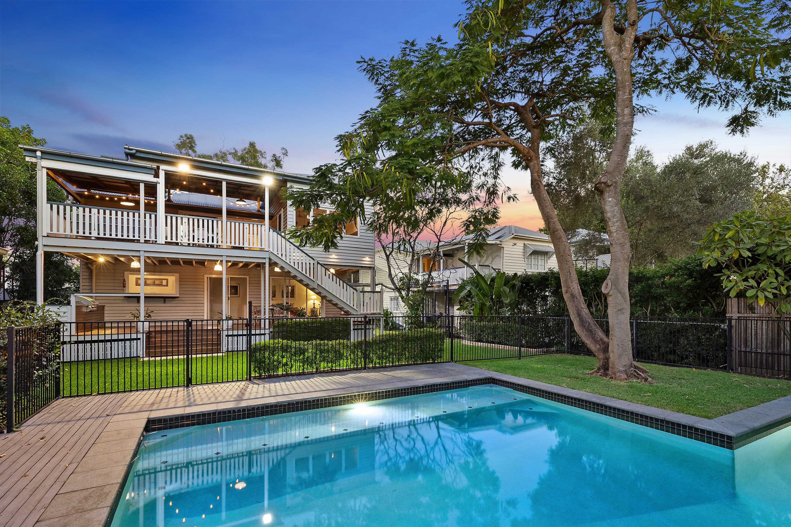32 Barker Street, East Brisbane - Image 1